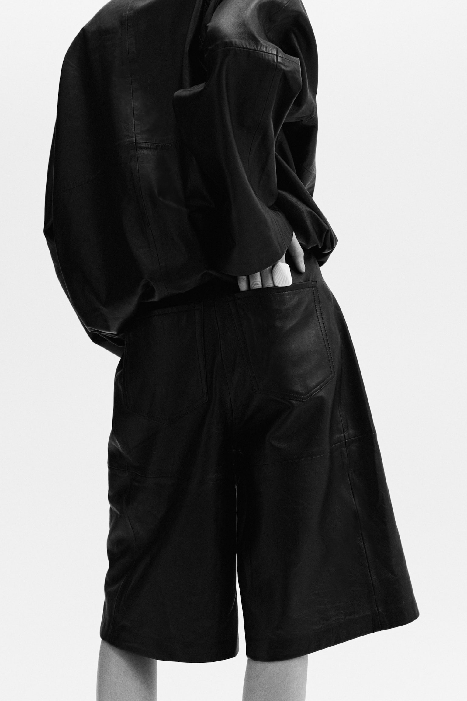 Leather Bermuda shorts - Black - 5