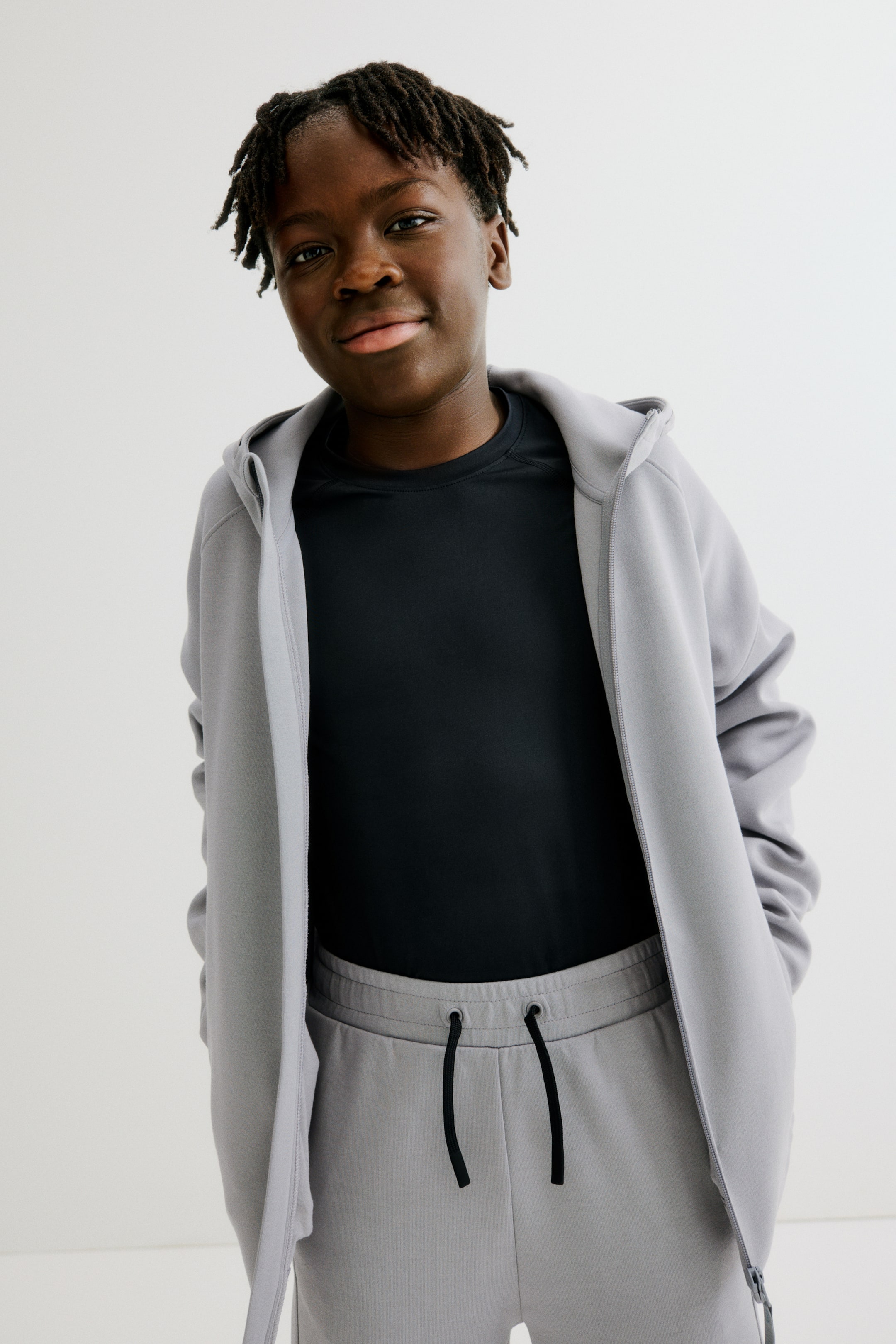 Ampliar la imagen: Sports zip-through hoodie with DryMove™ - Gris tenue - Kids | H&M MX 1