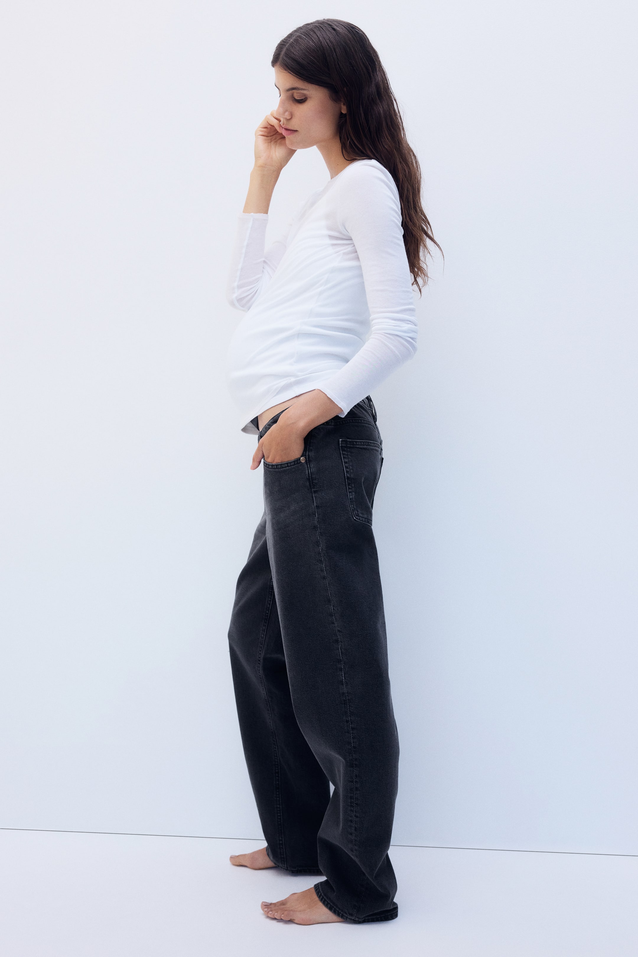 MAMA Straight Low-Waist Jeans