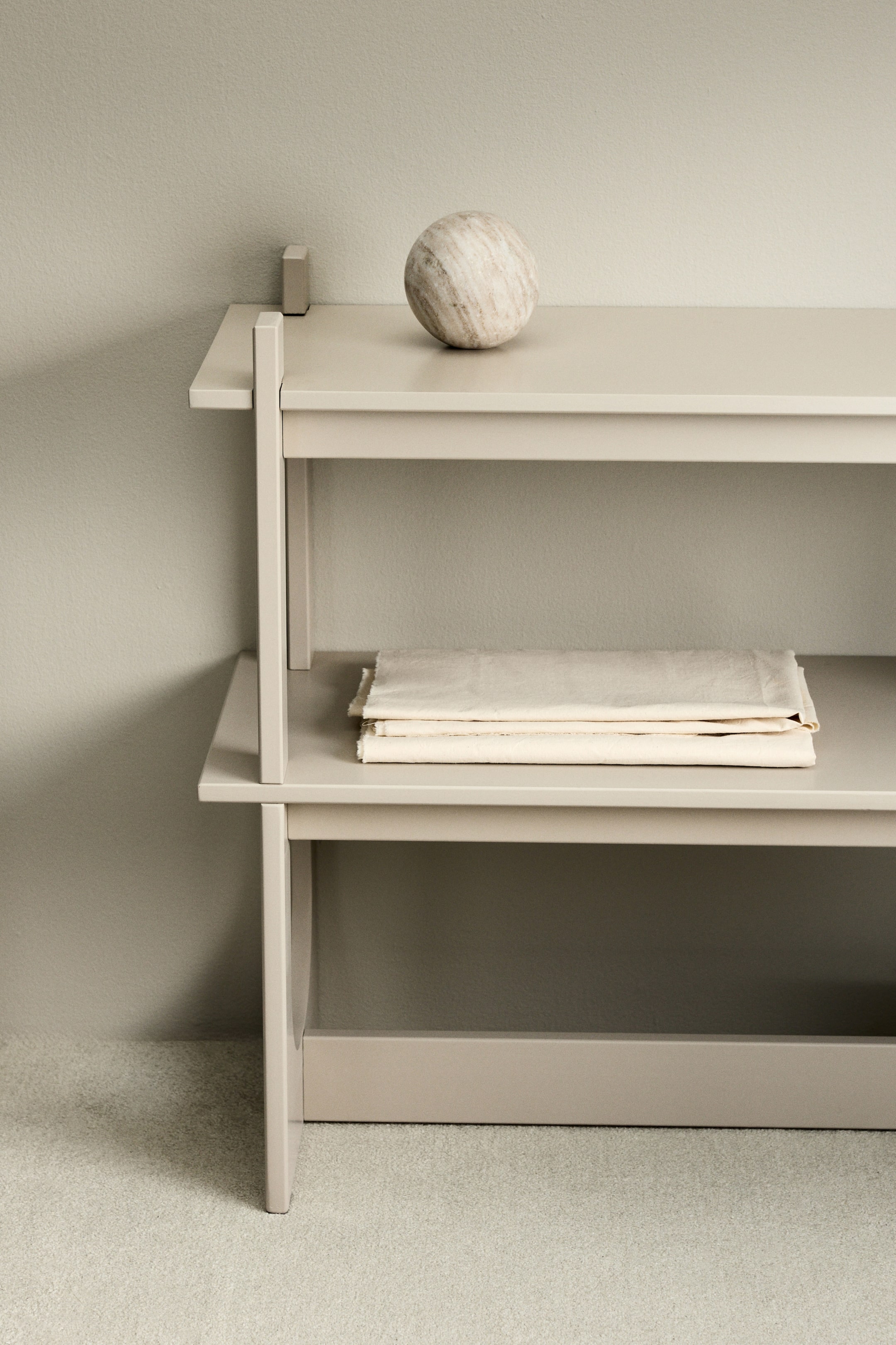 Grösseres Bild ansehen: Bodenregal aus Holz - Hellbeige - HOME | H&M CH 1