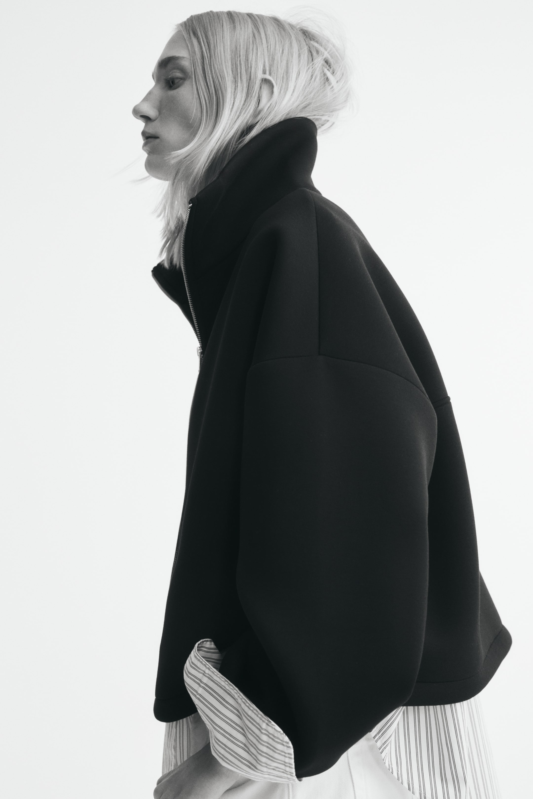 Женские куртки H&M Drawstring-Detail Scuba Jacket — фото 4