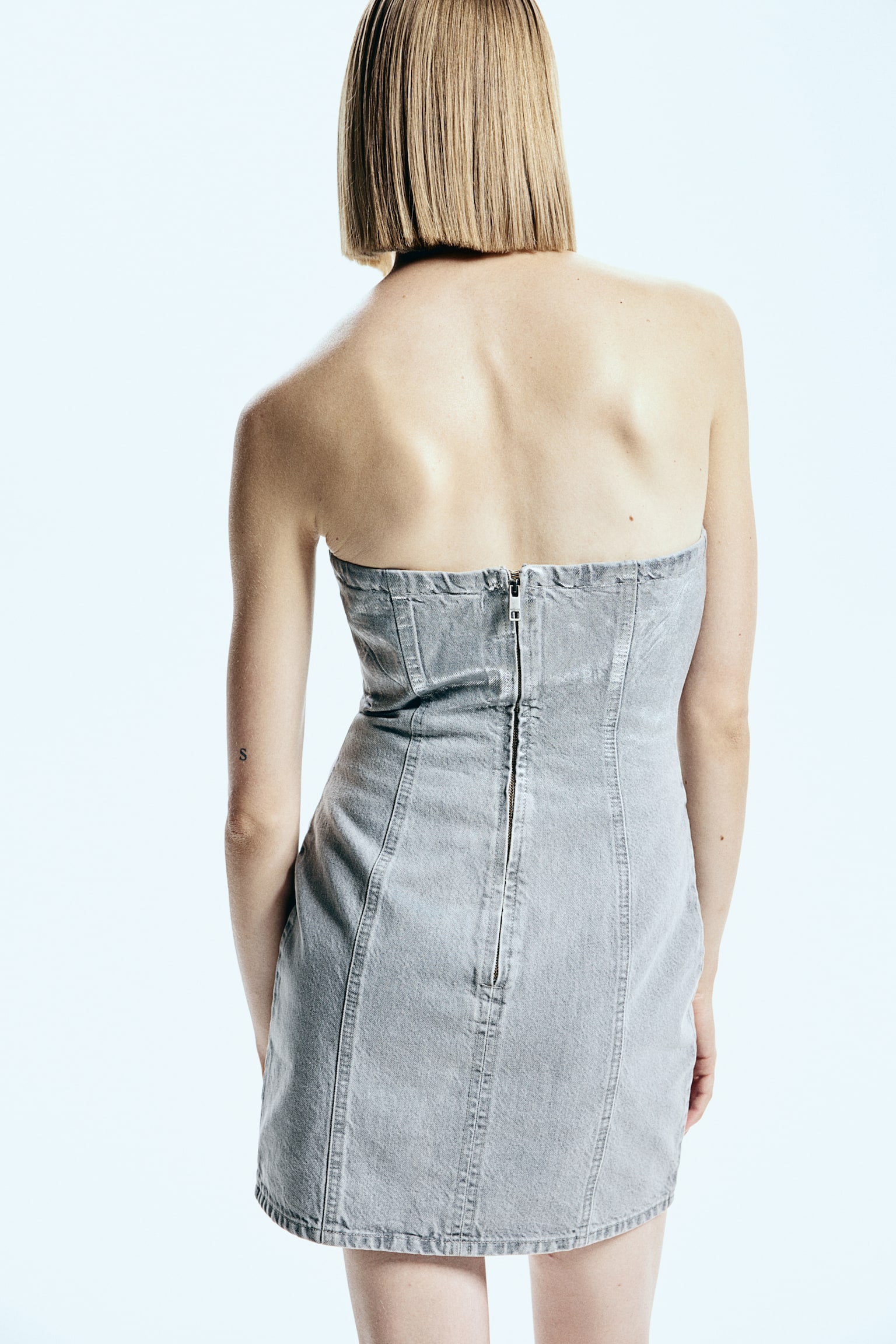 Shimmering bandeau denim dress - Light grey/Silver-coloured - 4