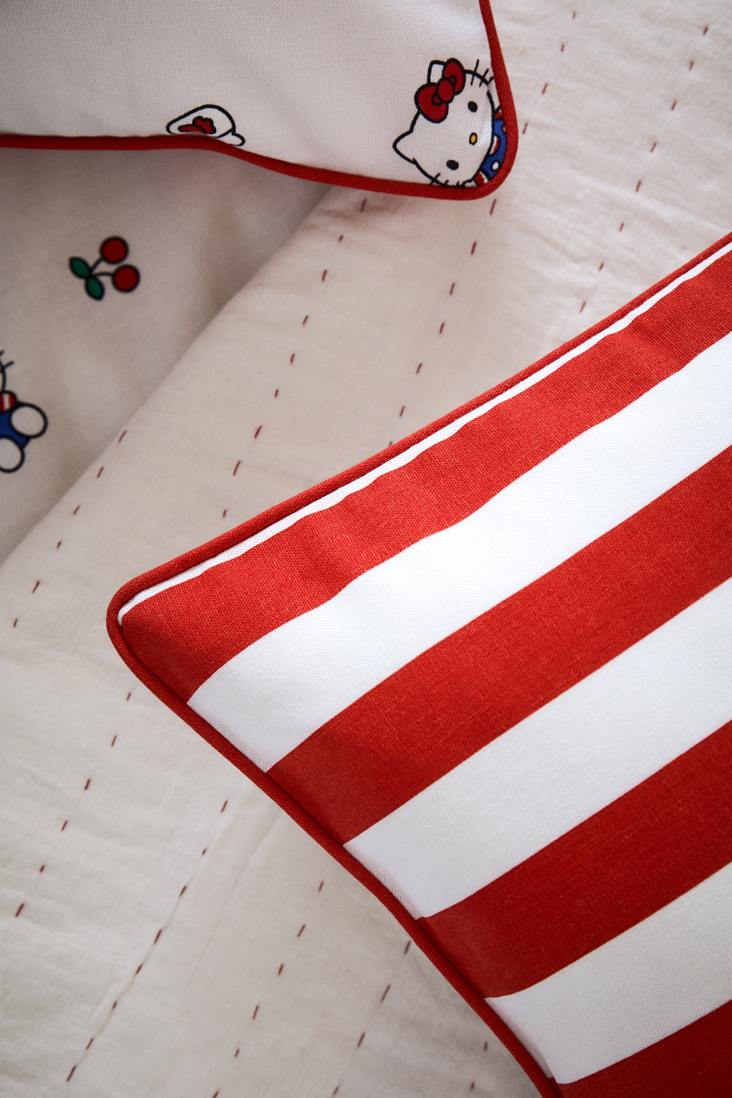 パターンクッションカバー - クリーム／ハローキティ - Home All