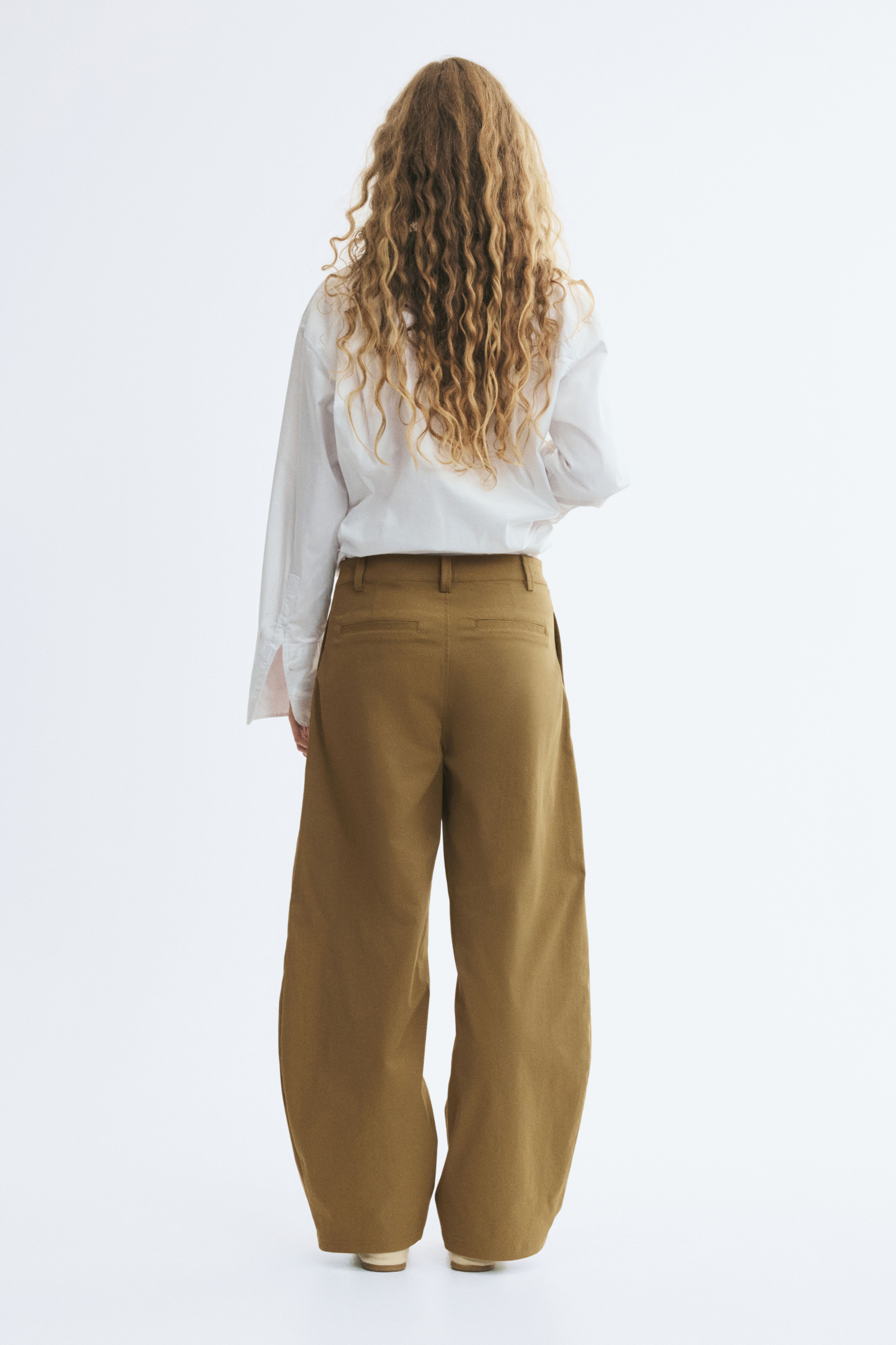 Barrel-Leg Pants