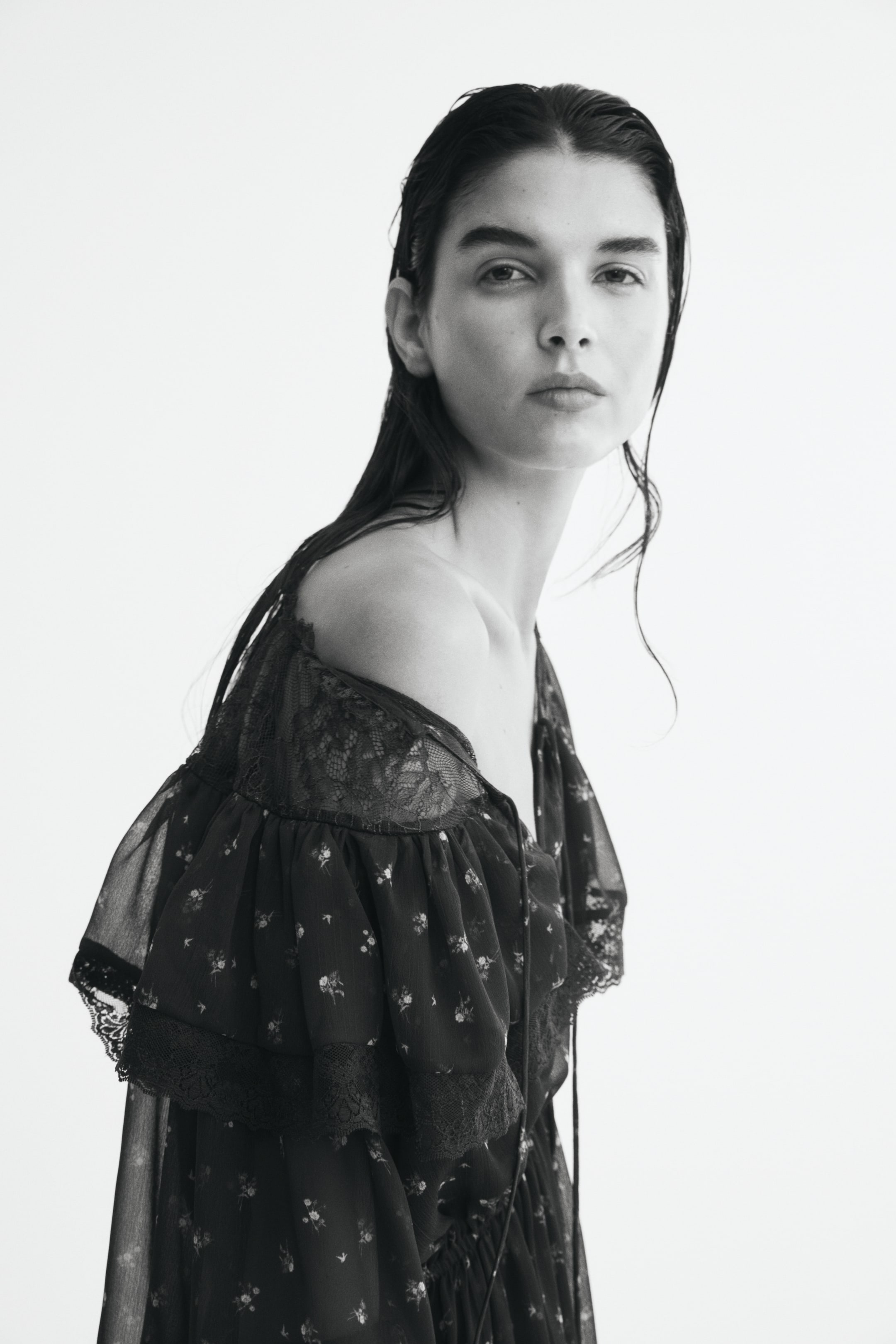 Lace-Detail Chiffon Dress