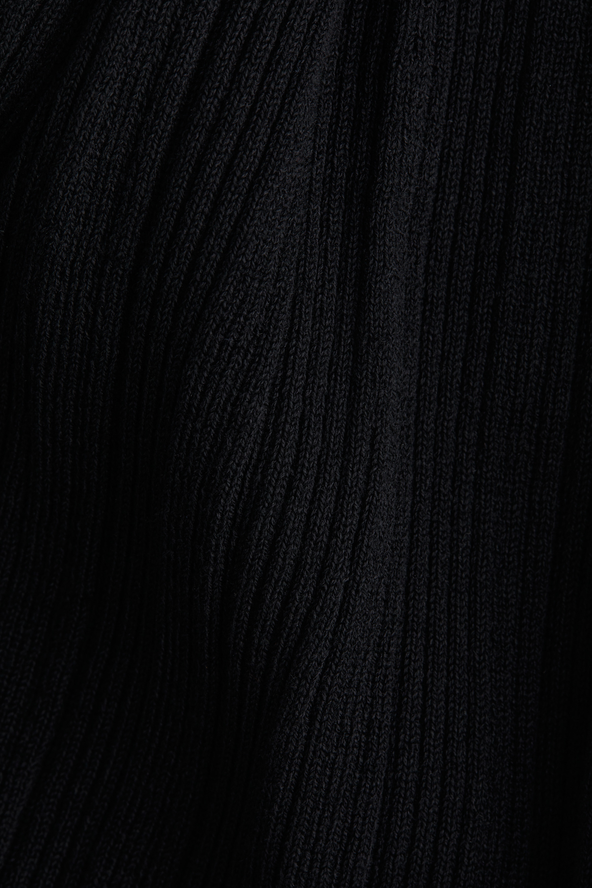 Ribbed off-the-shoulder dress
