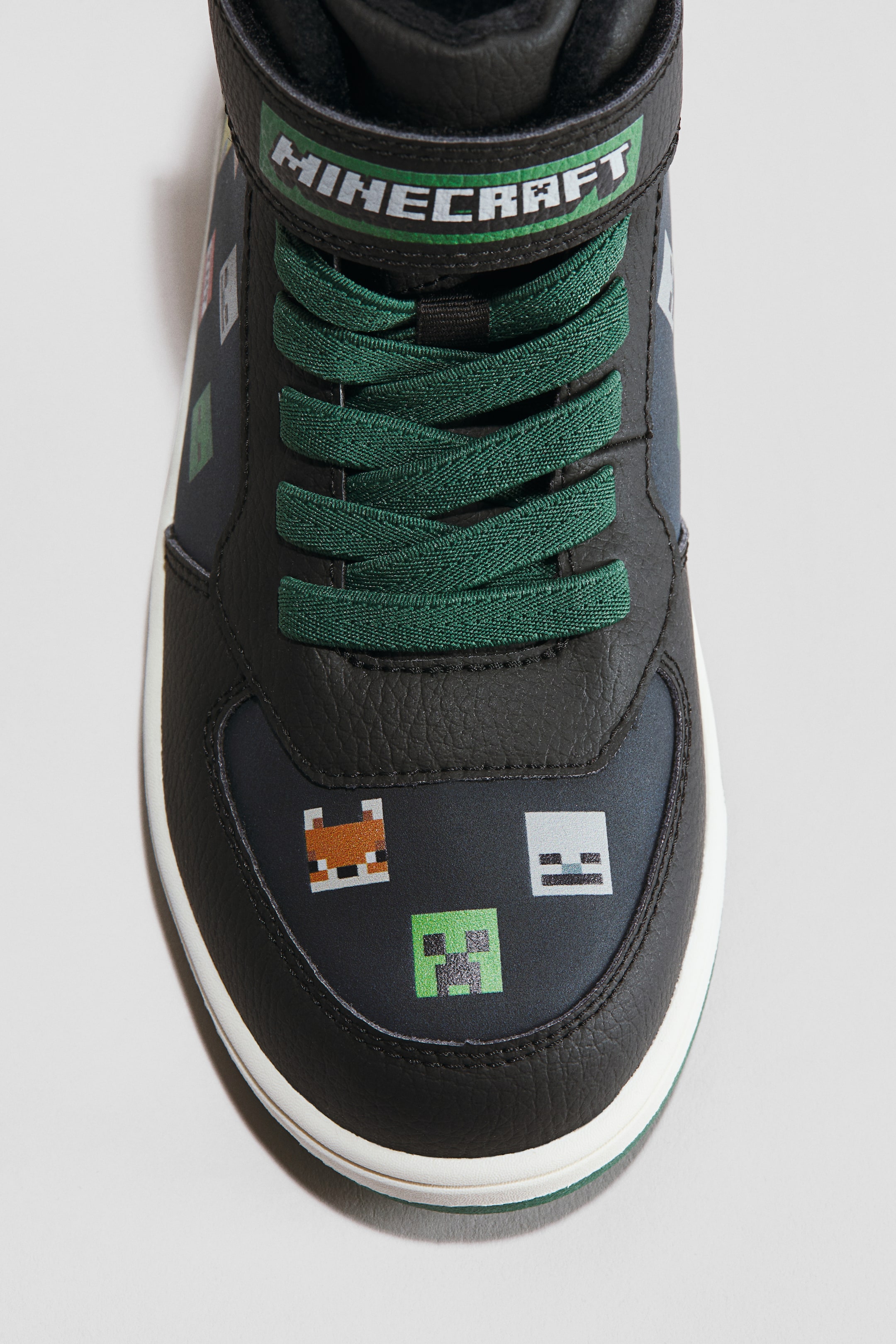 Ampliar la imagen: Tenis altos con forro cálido - Negro/Minecraft - Kids | H&M MX 1