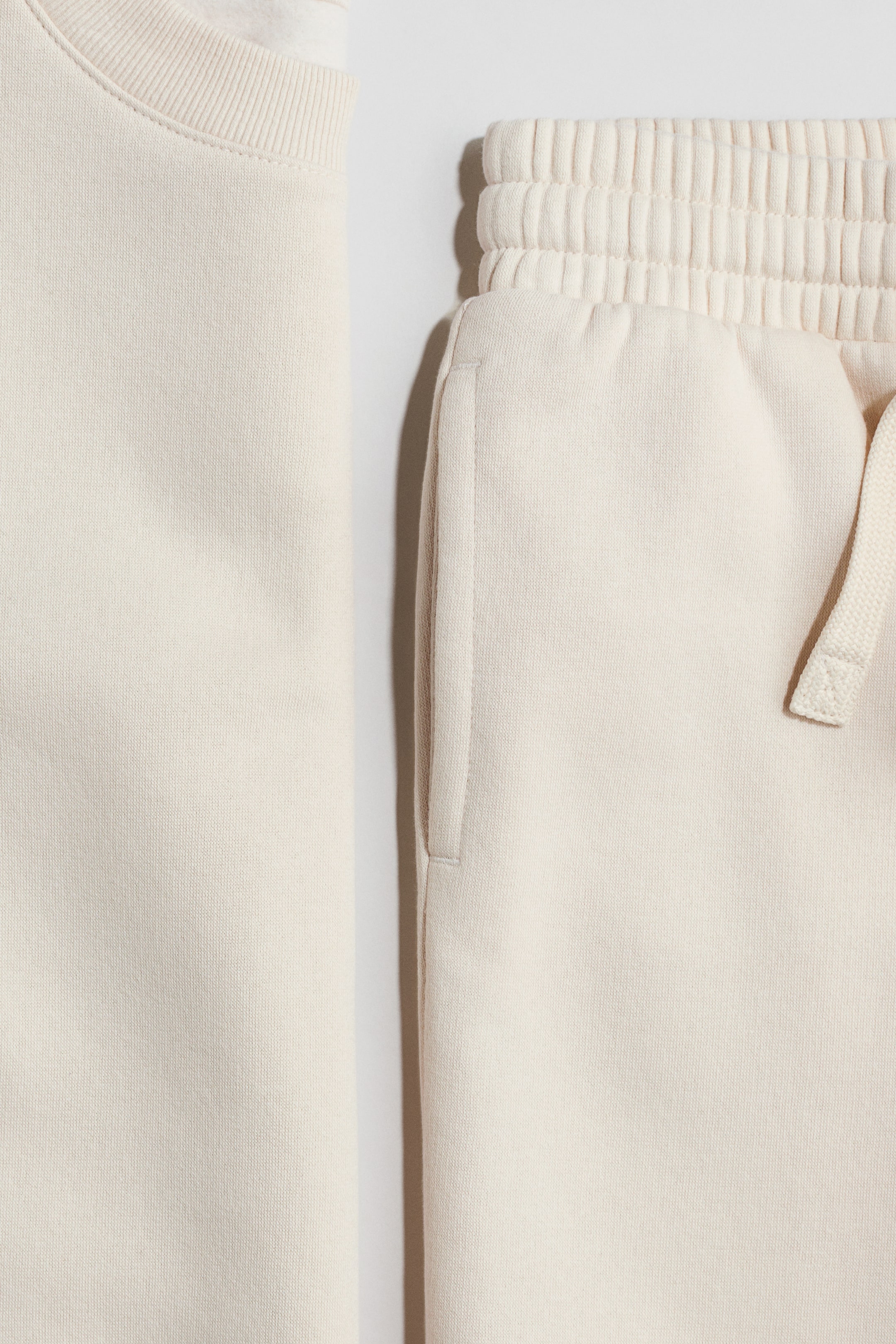 2-Piece Sweatshirt and Sweatshorts Set