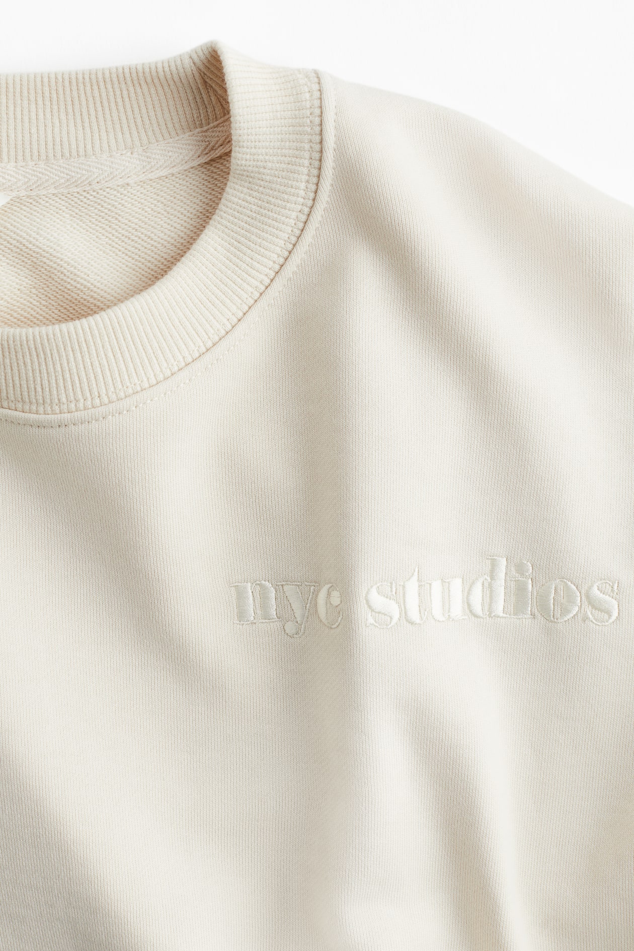 Sweatshirt with Text Motif - image 2