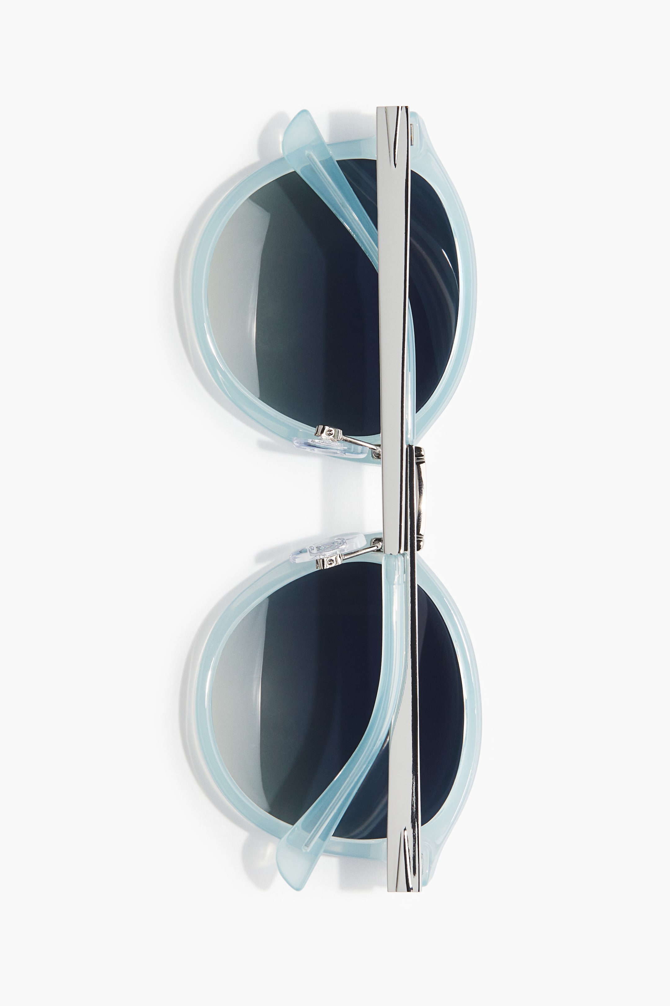 Polarised sunglasses