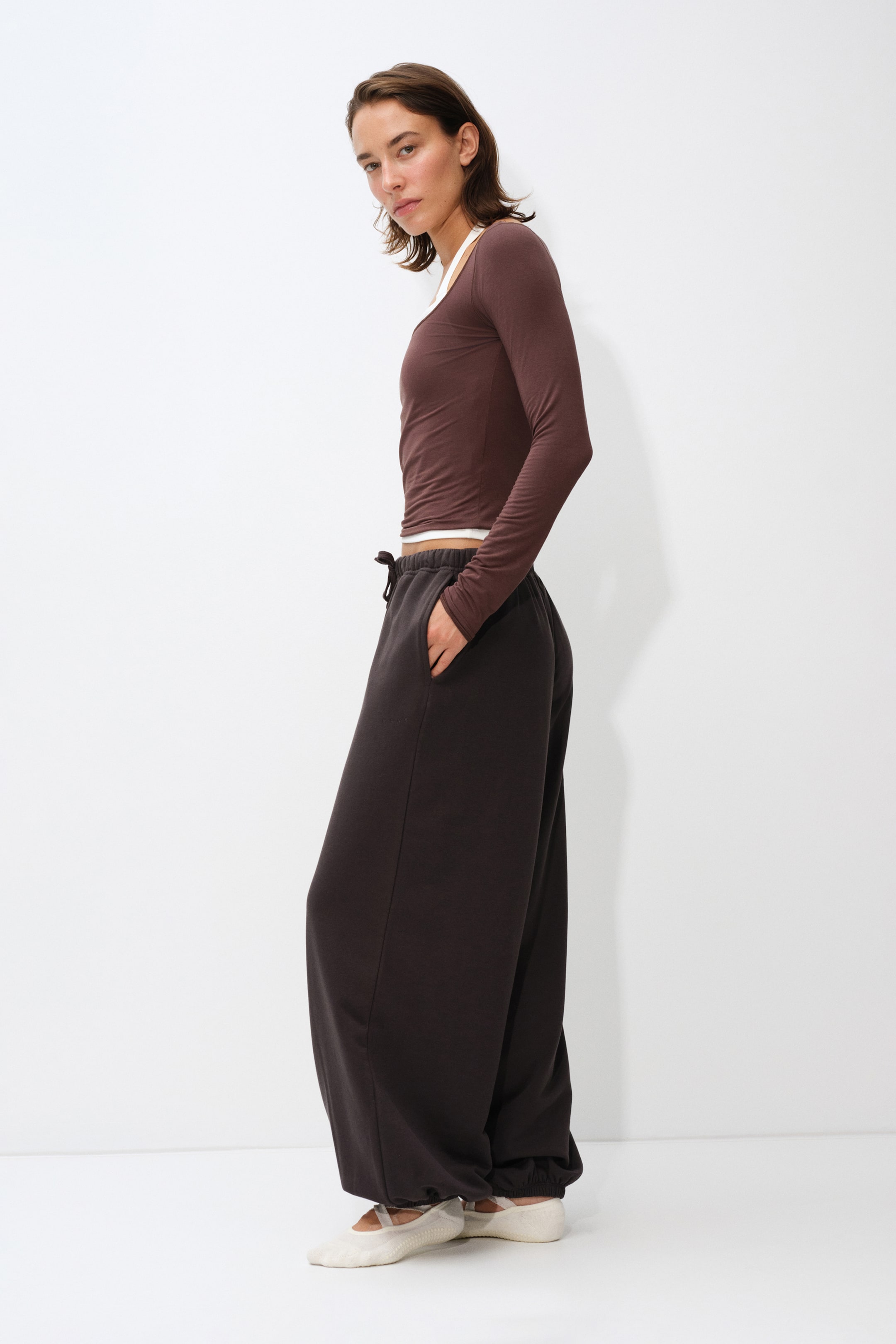 View larger image: Balloon sports joggers - Dark brown - Ladies | H&M 1