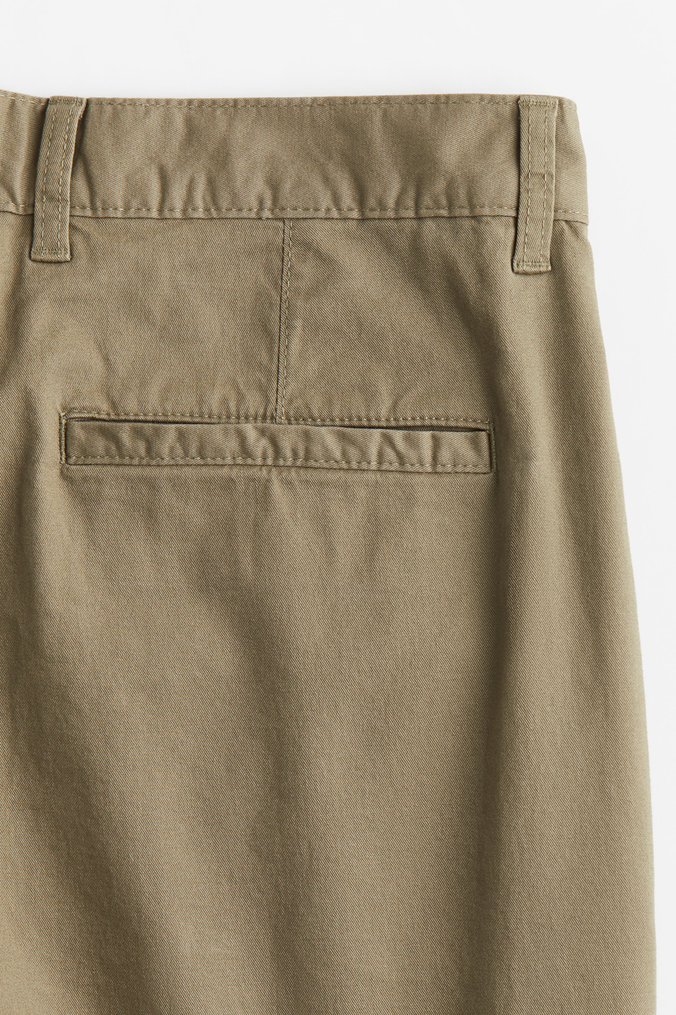 Regular Fit Chino Shorts - Regular waist - Short - Khaki green - Men ...