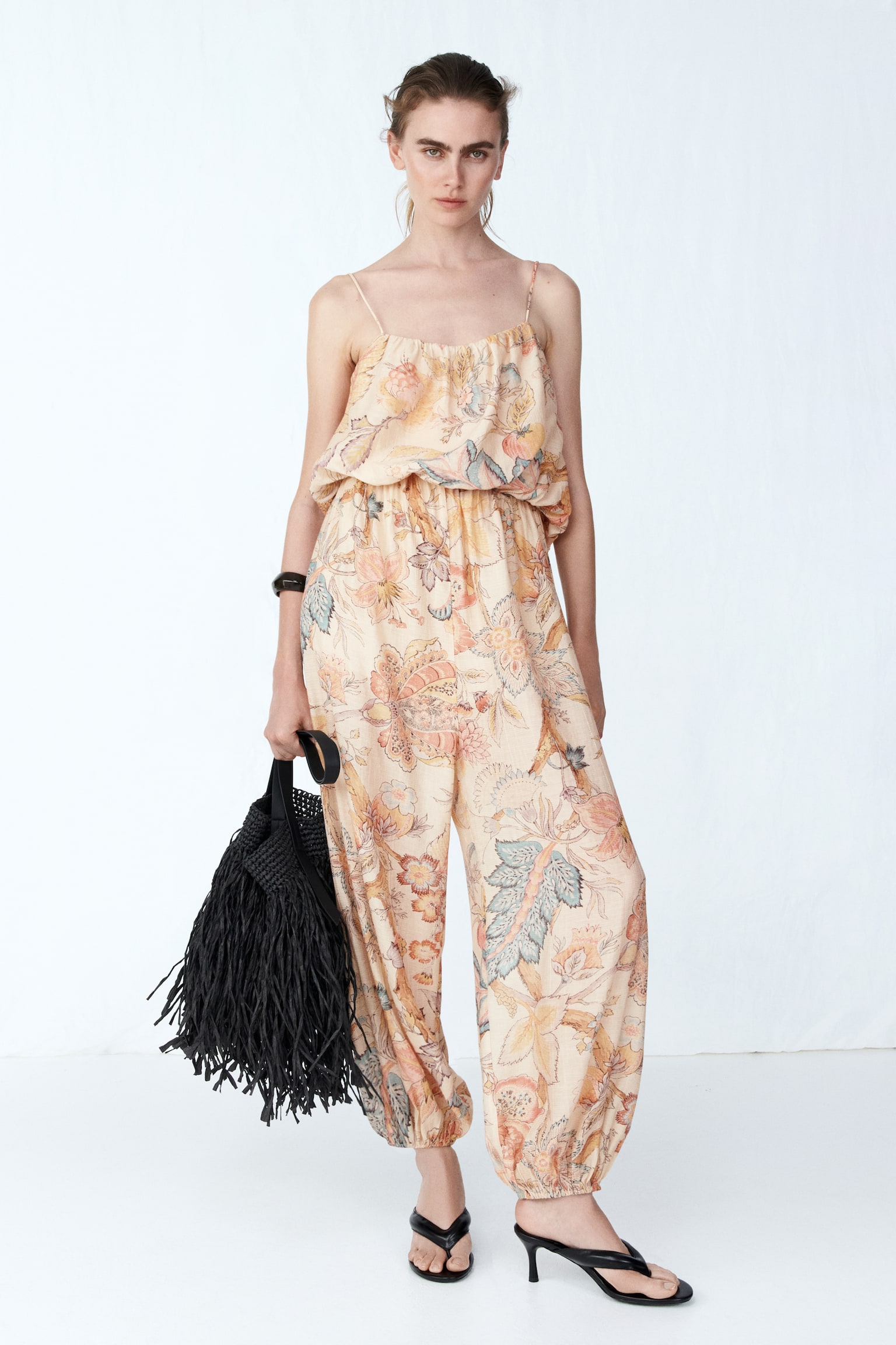 Balloon-leg tie-strap jumpsuit-Light beige/Paisley pattern - 6