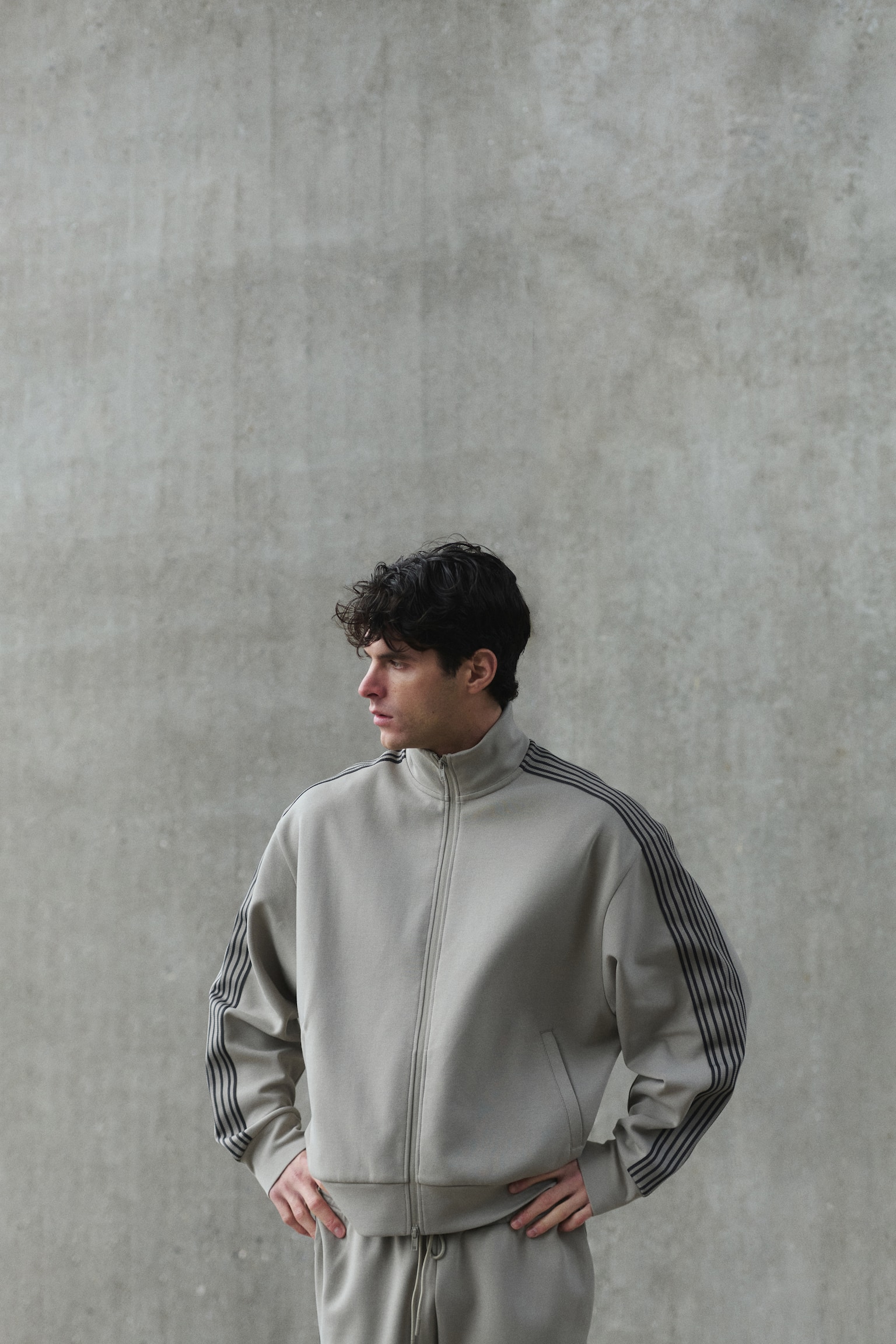 Regular Fit Track jacket with DryMove™ - Beige/Black - 6