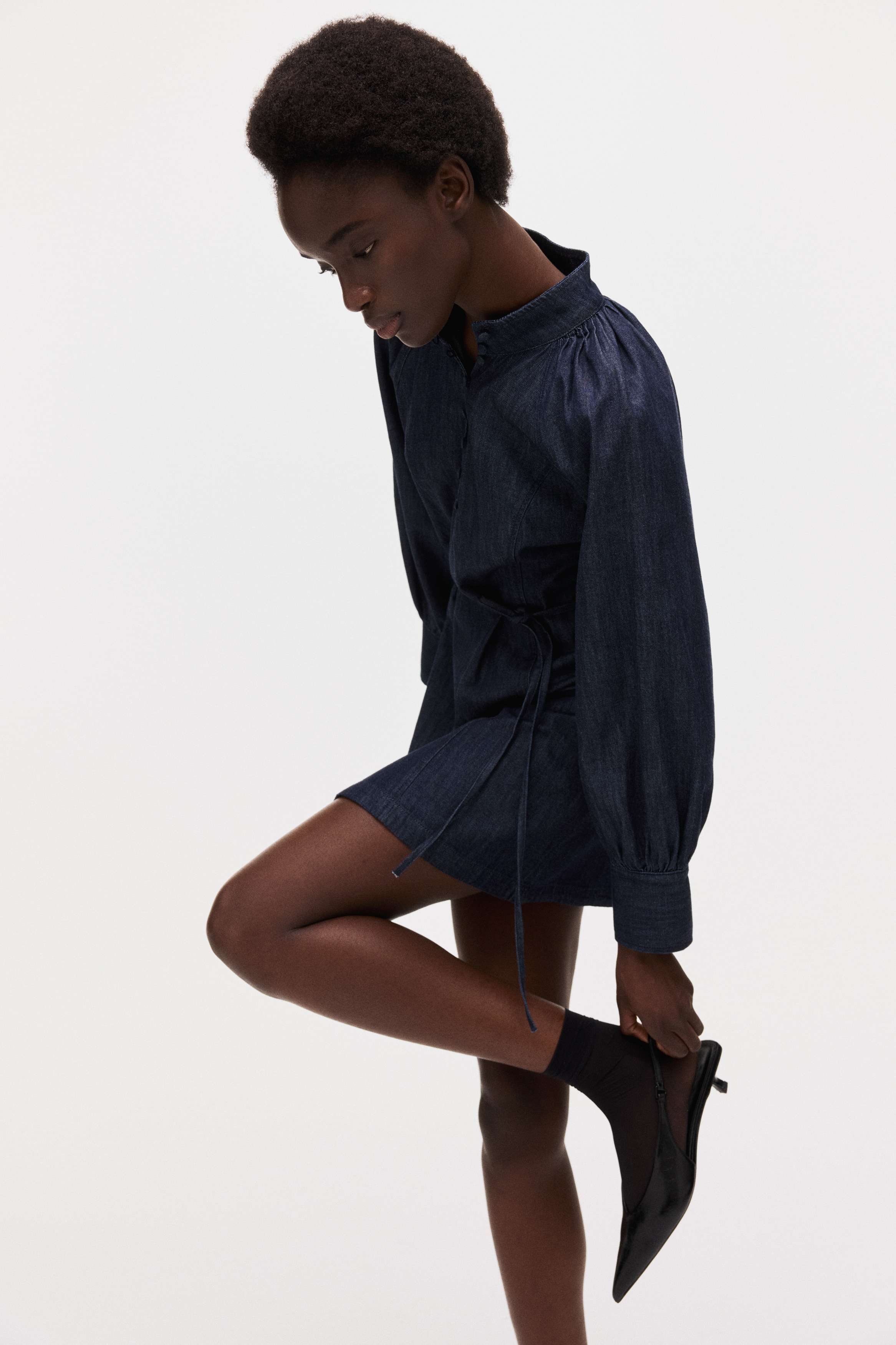 Robe en denim avec ceinture à nouer - Bleu denim foncé
