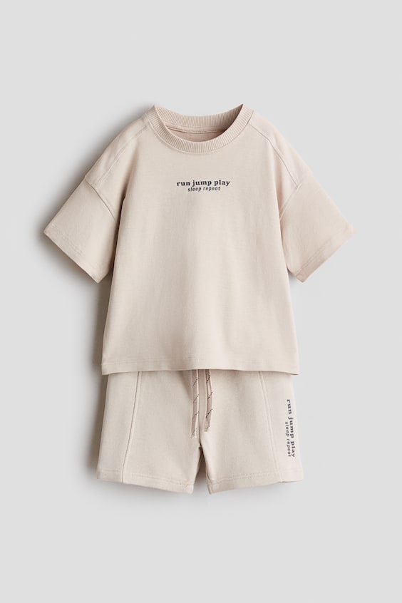 Детские топы H&M 2-Piece T-Shirt and Shorts Set