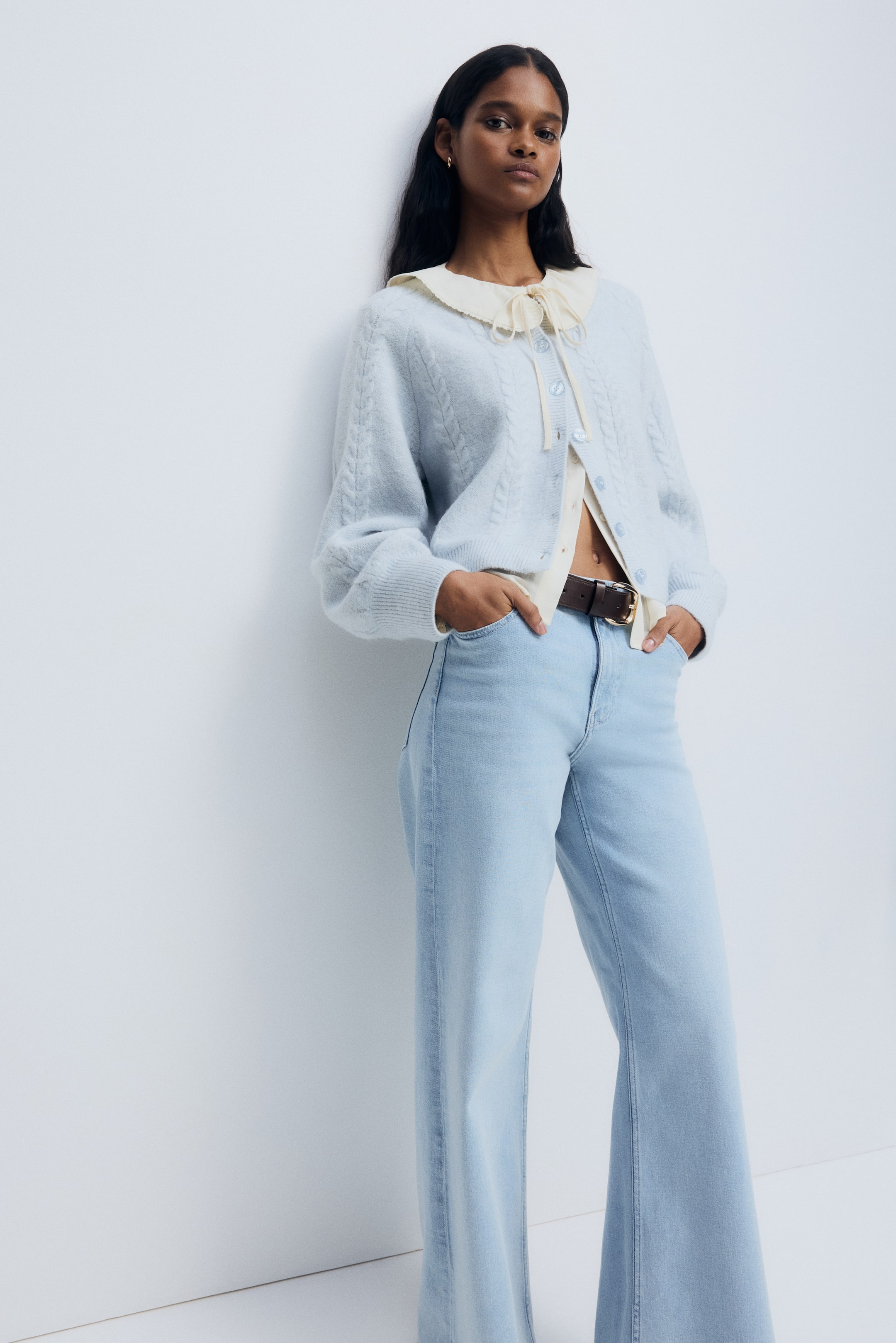 Näytä suurempi kuva: Palmikkoneuletakki - Haaleansininen - NAISET | H&M FI 2