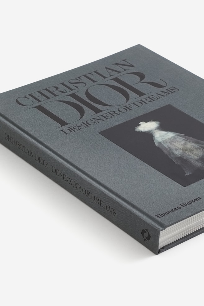 Christian Dior: Designer of Dreams - Gris foncé - 2