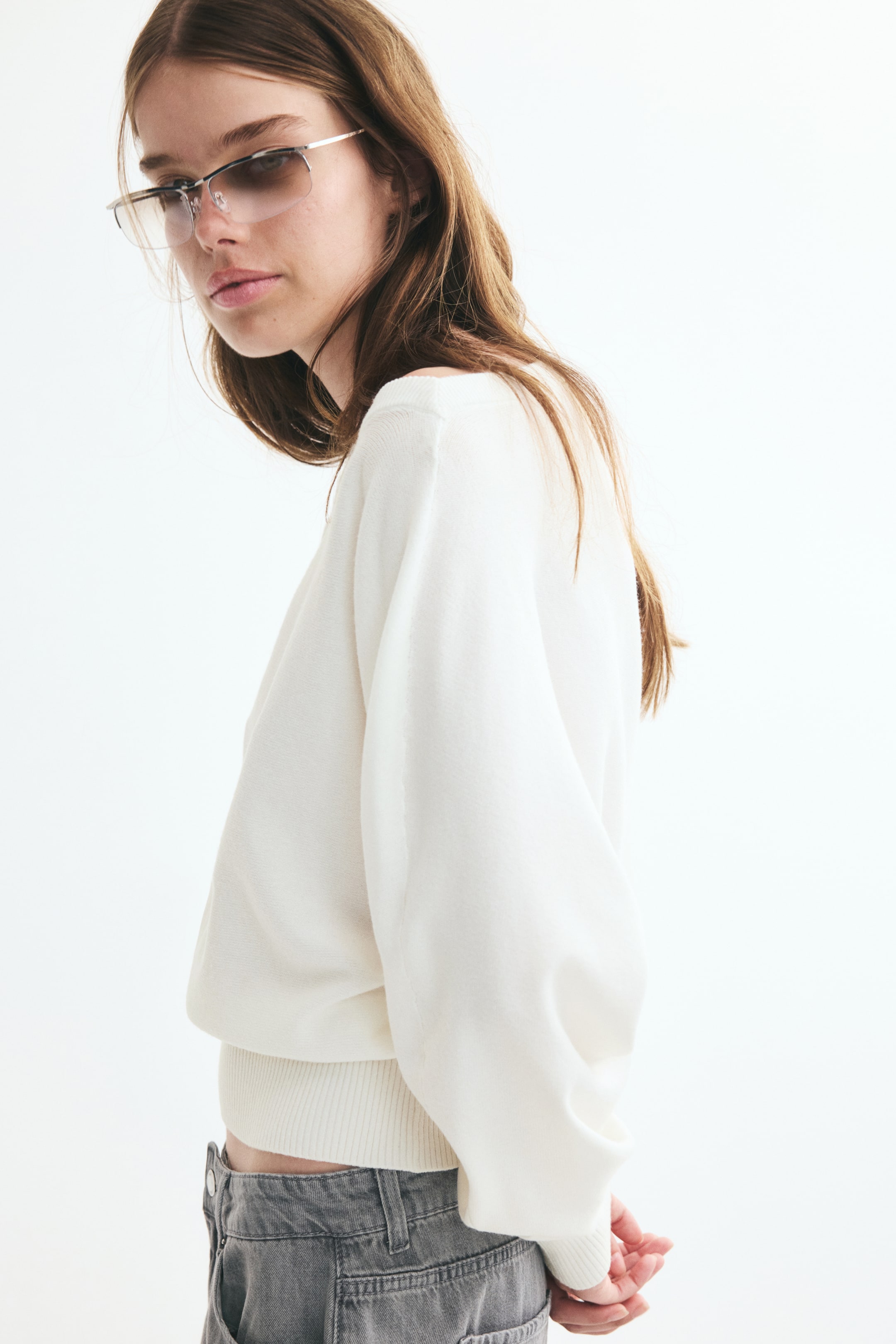 Batwing-Sleeved Fine-Knit Sweater