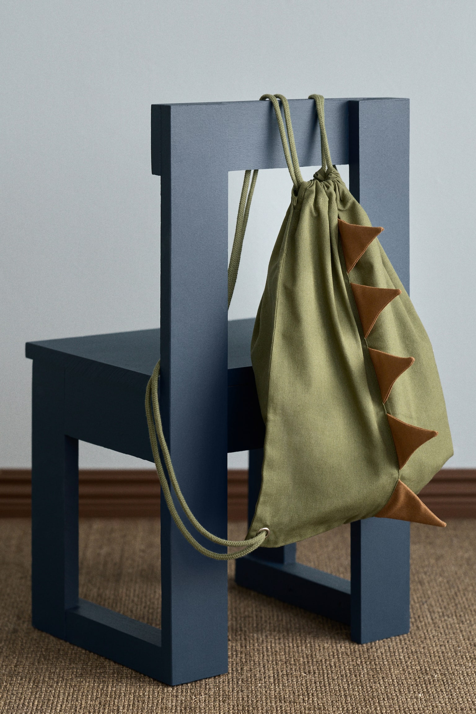 Dinosaur-Inspired Gym Bag - Green/dinosaur - 1