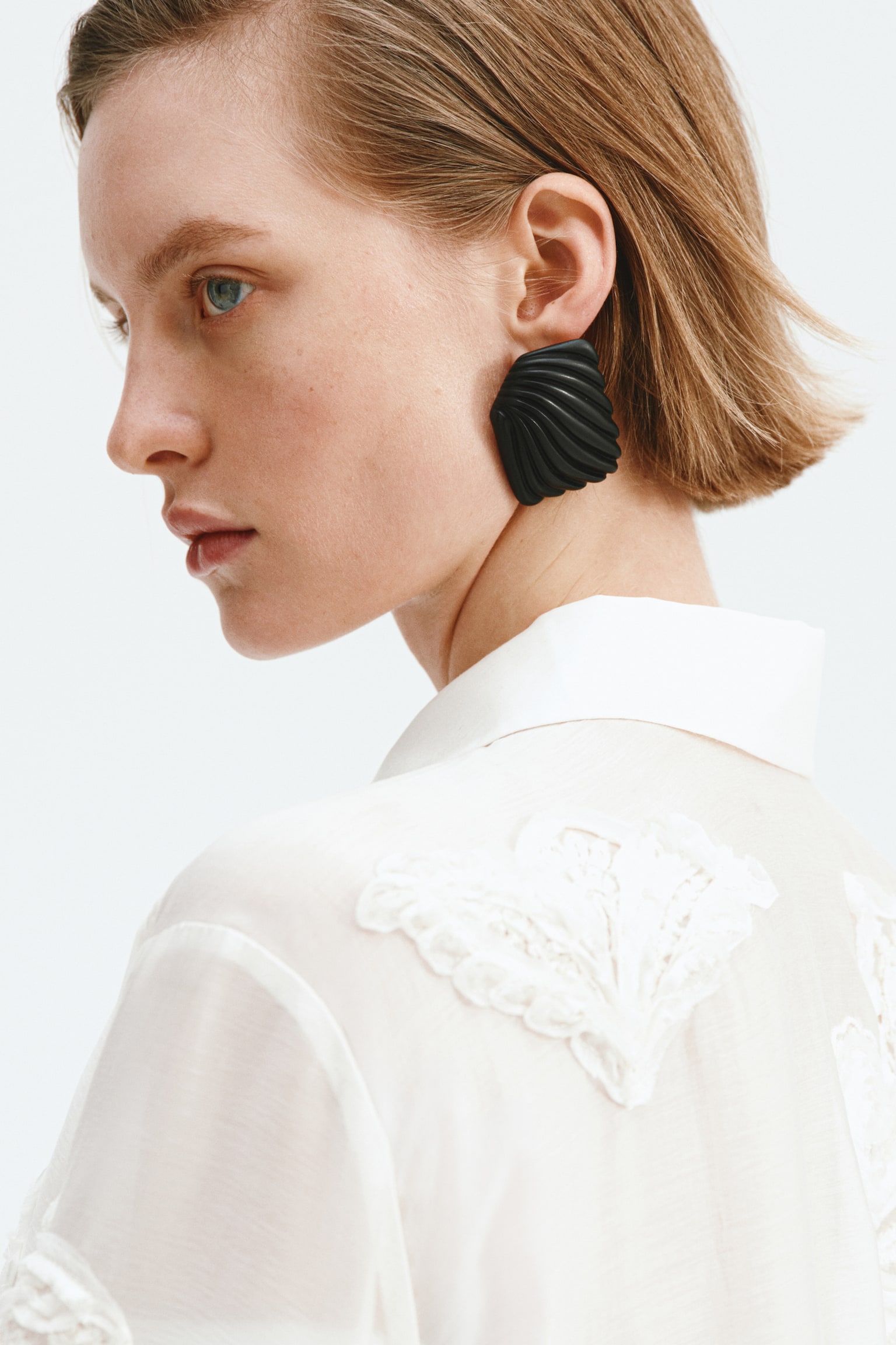 Statement earrings - Black - 1