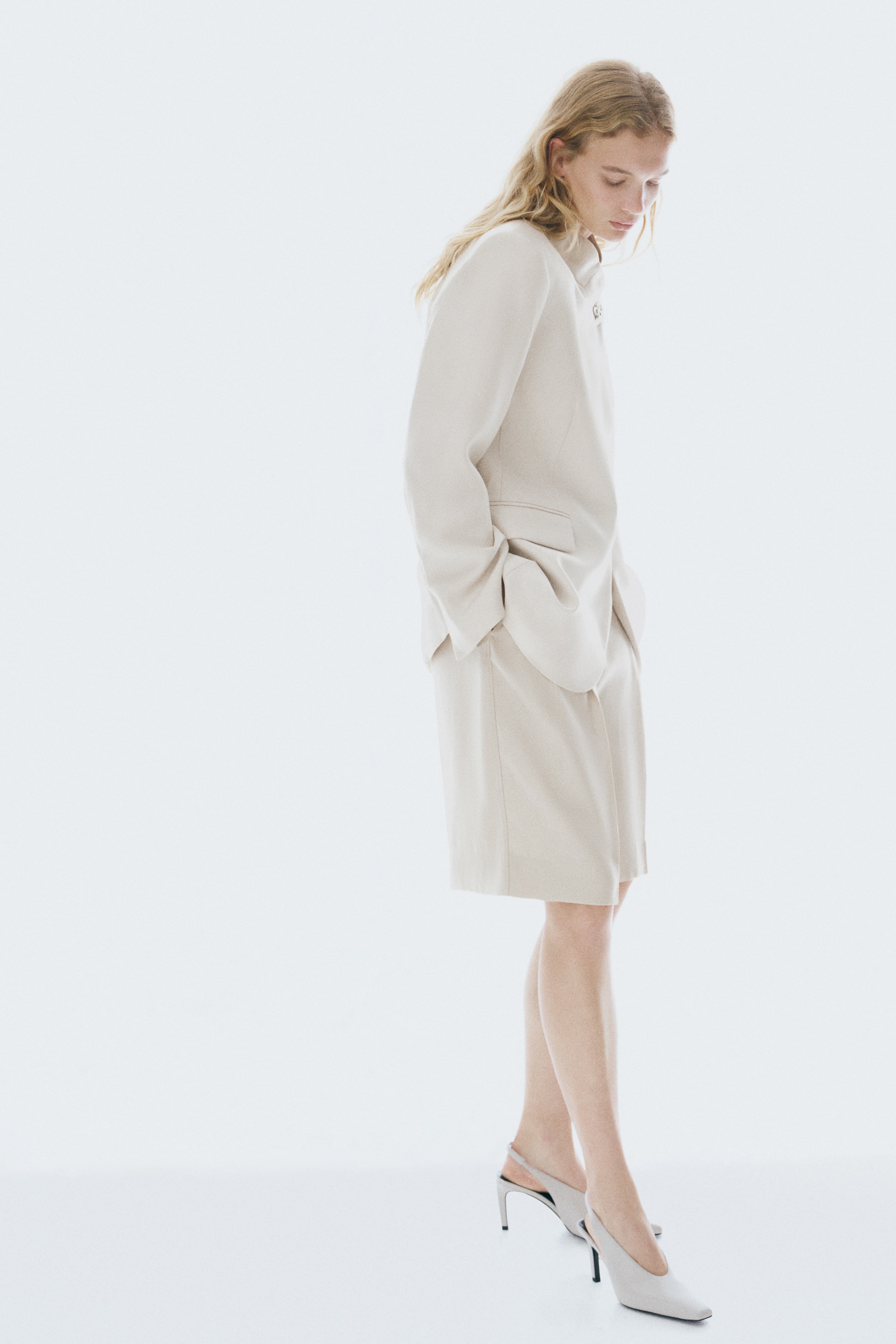 Brooch-detail wrap blazer
