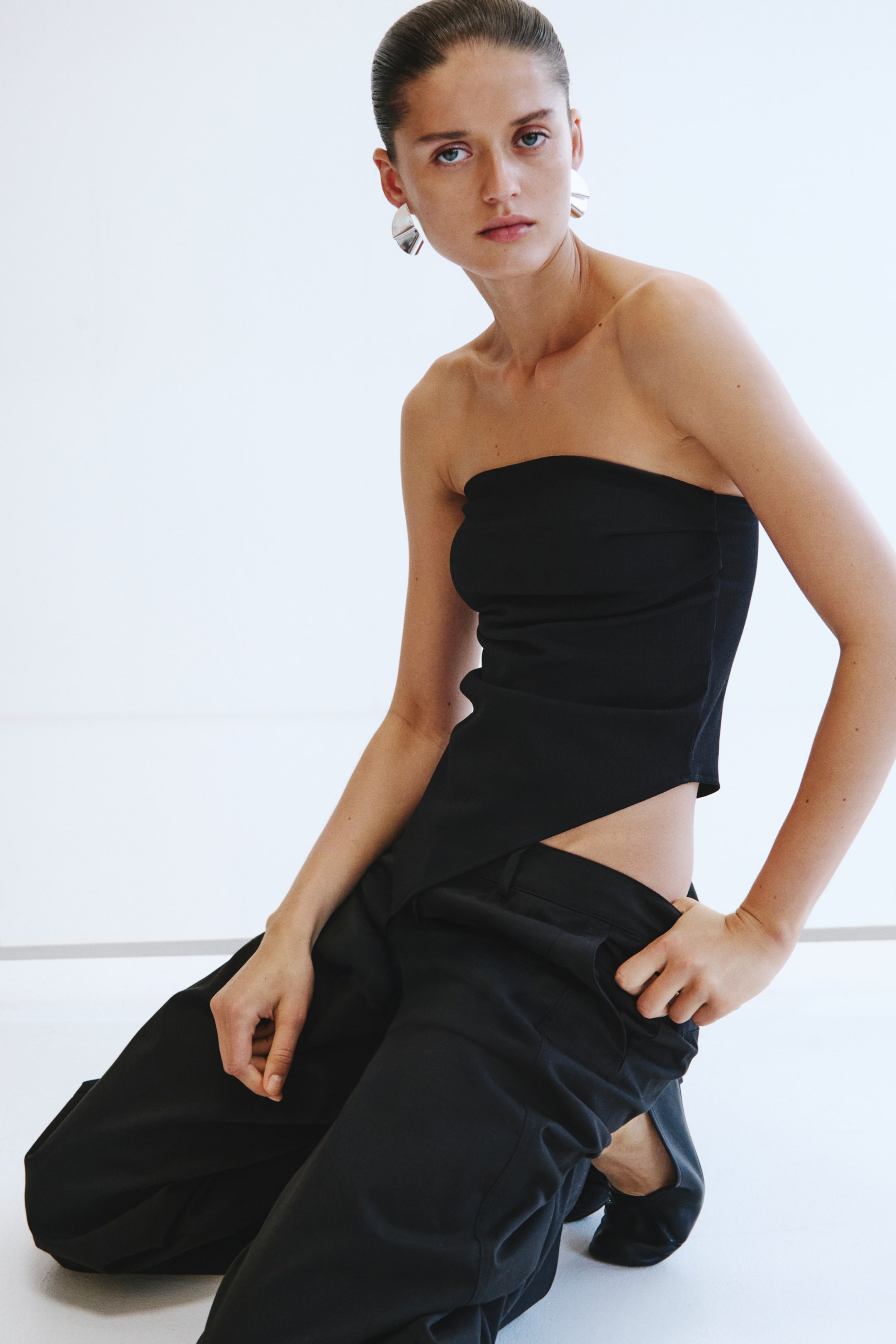 Женские топы H&M Asymmetric Tube Top — фото 3