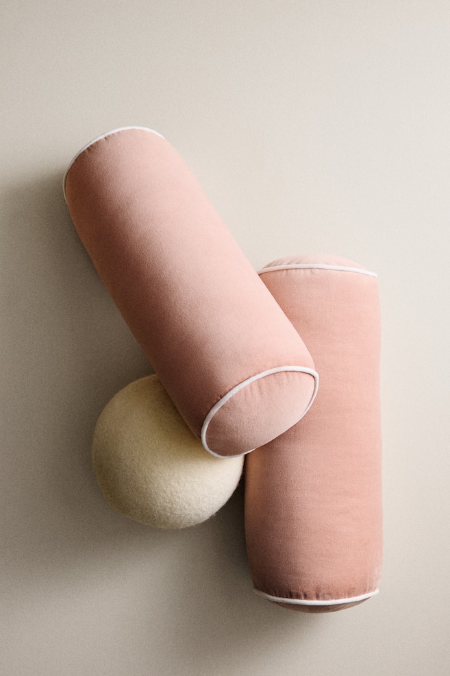 Nackenrolle aus Samt - Helles Mattrosa/Hellbeige/Schwarz - 2