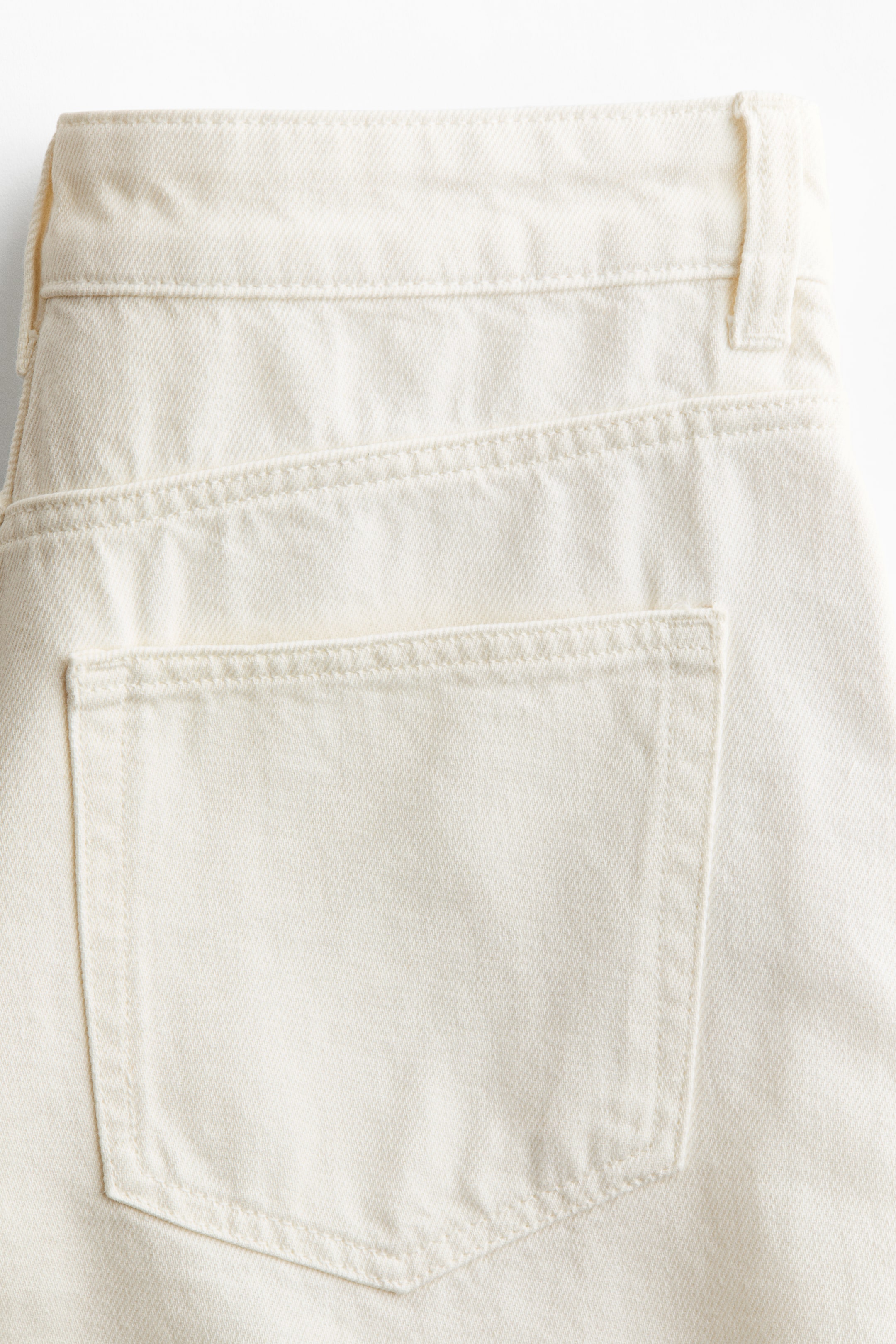 Женские шорты H&M Bermuda Shorts with Eyelet Embroidery — фото 4