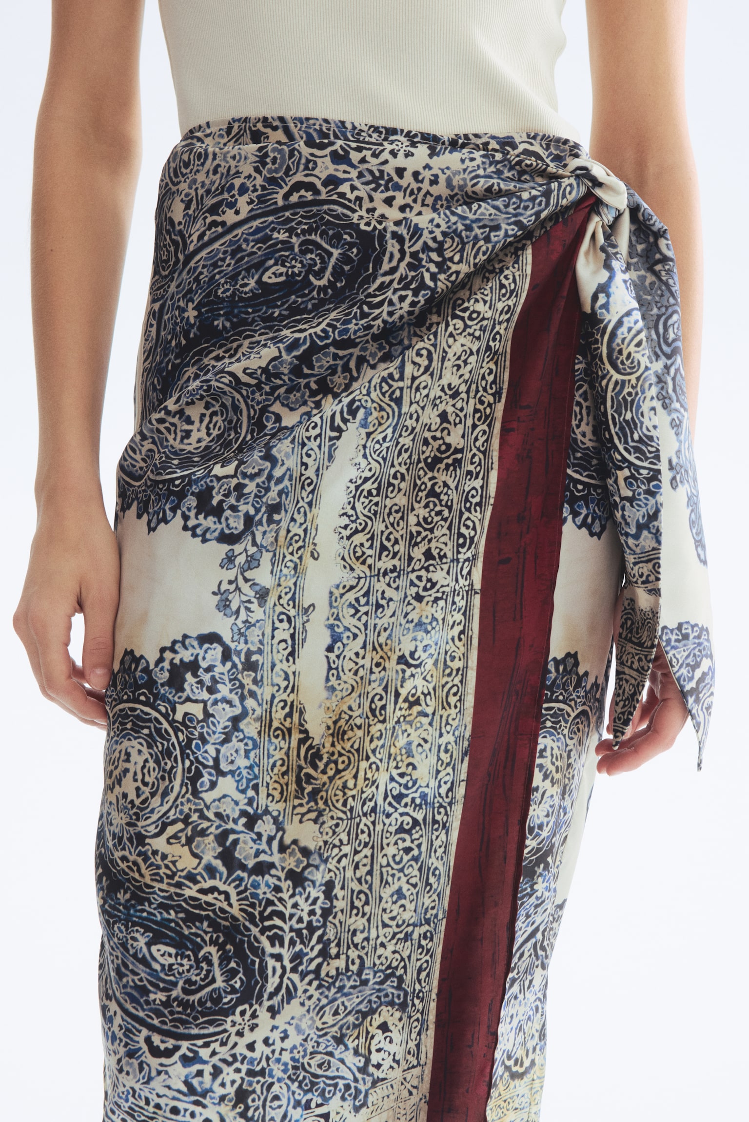 Satin wrap skirt - Cream/Paisley pattern - 6