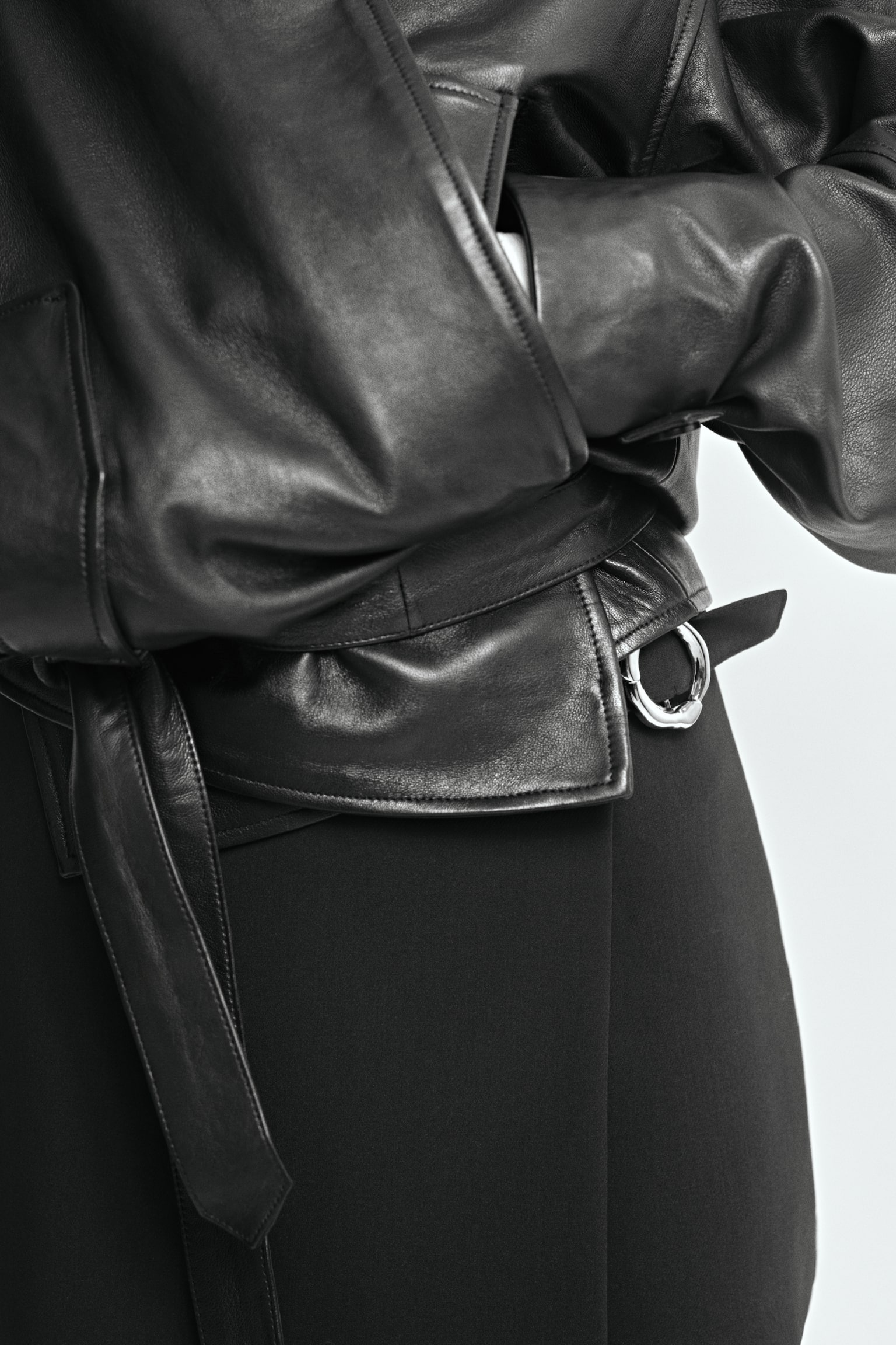 Женская юбка-шорты H&M Metal-Detail Wrap Skort, цвет: Чёрный — фото 3