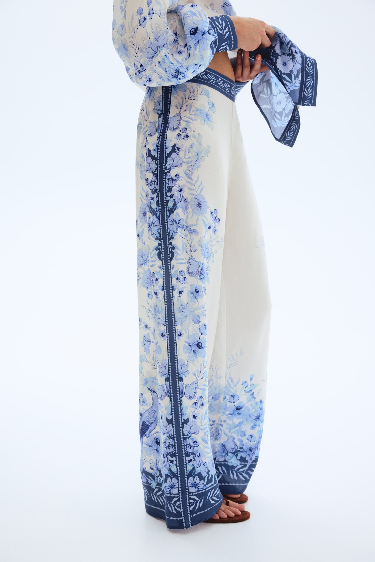 Printed lyocell trousers - Cream/Blue floral - 5