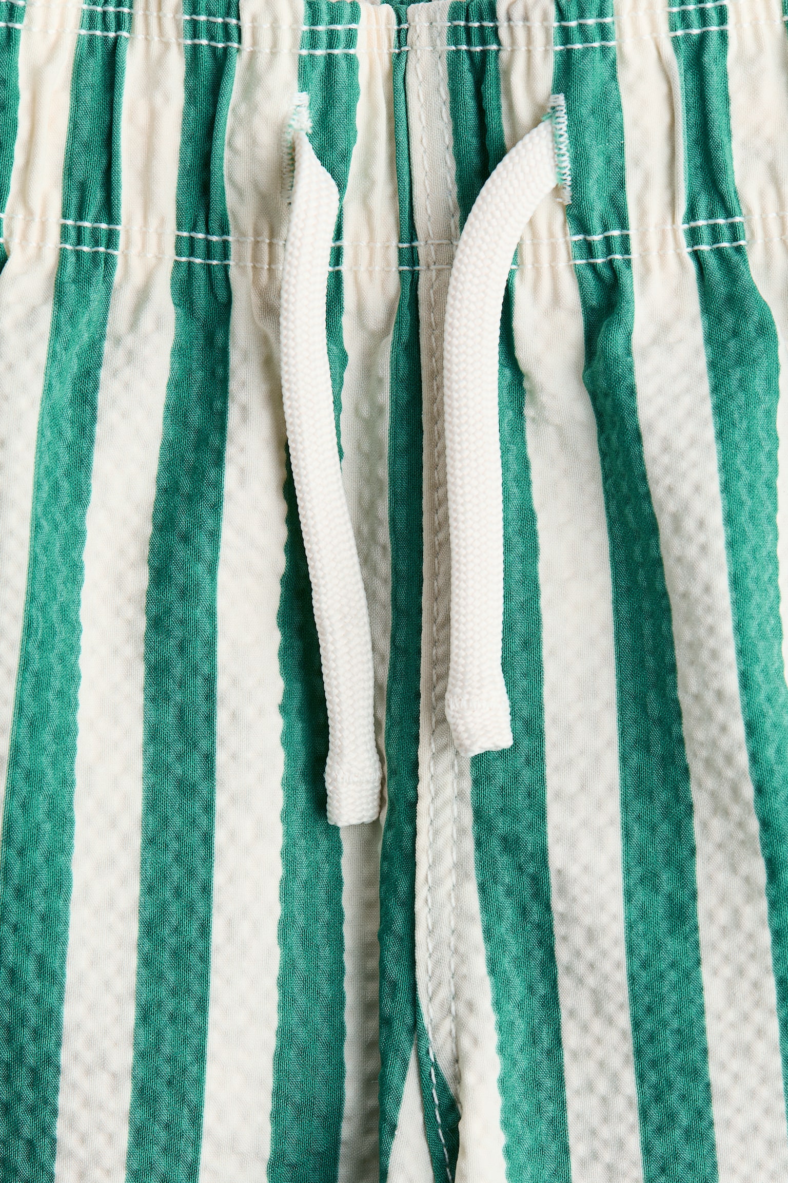 Short de bain à motif - Vert/rayures blanches/Bleu clair/rayures blanches/Marron clair/rayé - 2