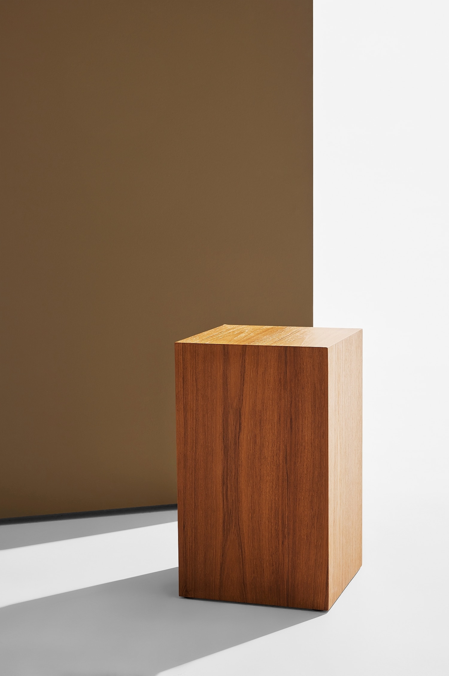 Tavolino Laterale Pebble - Impiallacciatura Teak/Marrone