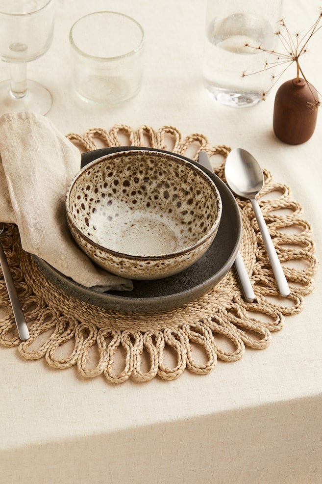 Hole-patterned table mat - Beige/Anthracite grey - 2