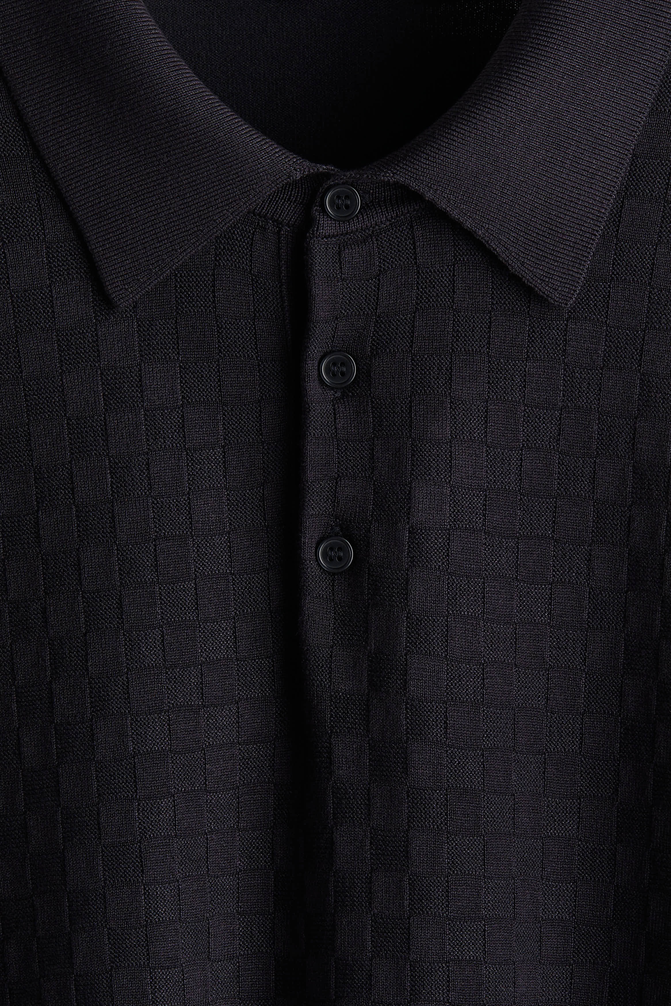 Slim Fit Textured-knit polo shirt