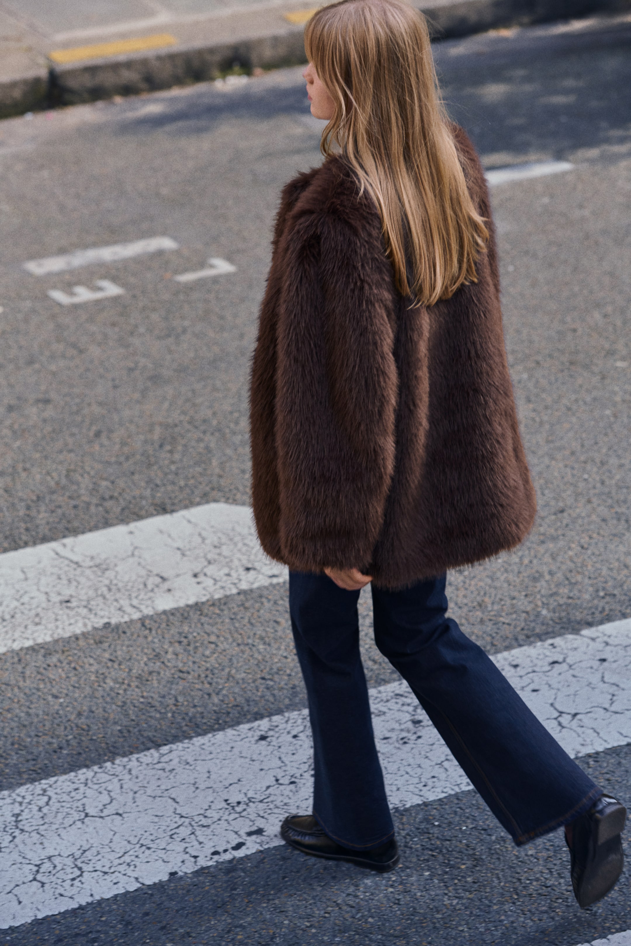 View larger image: Fluffy coat - Dark brown - Ladies | H&M 3