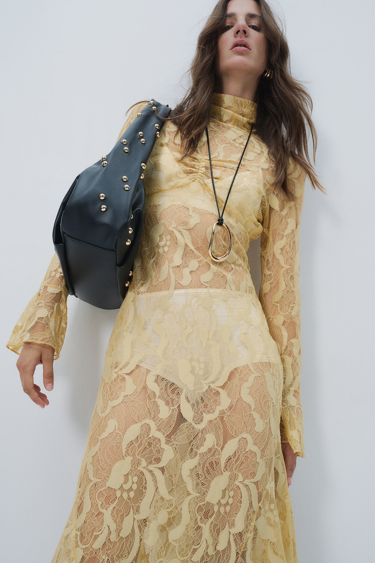 Robe maxi en dentelle avec col chemin?�e - Jaune - FEMME | H&M FR