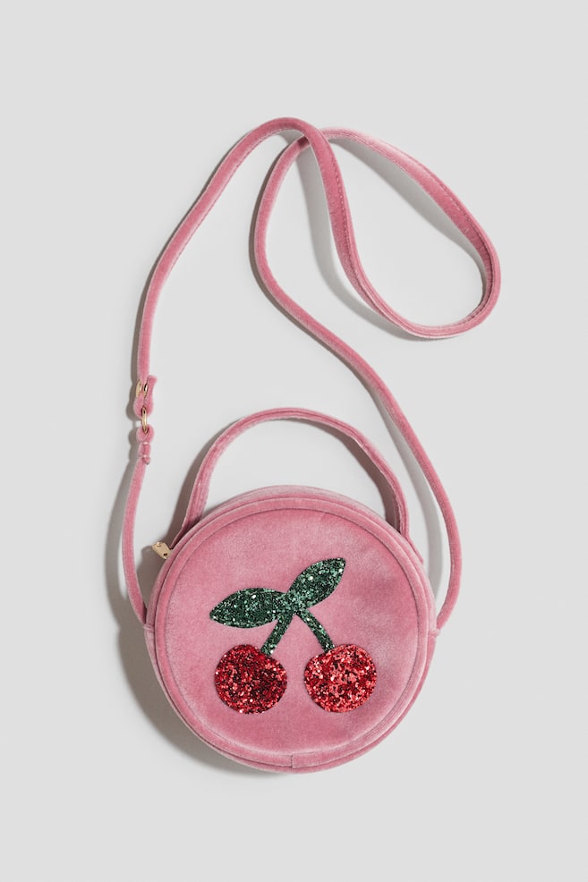 Crossbody-Tasche mit Applikation - Mattrosa/Kirschen - 1