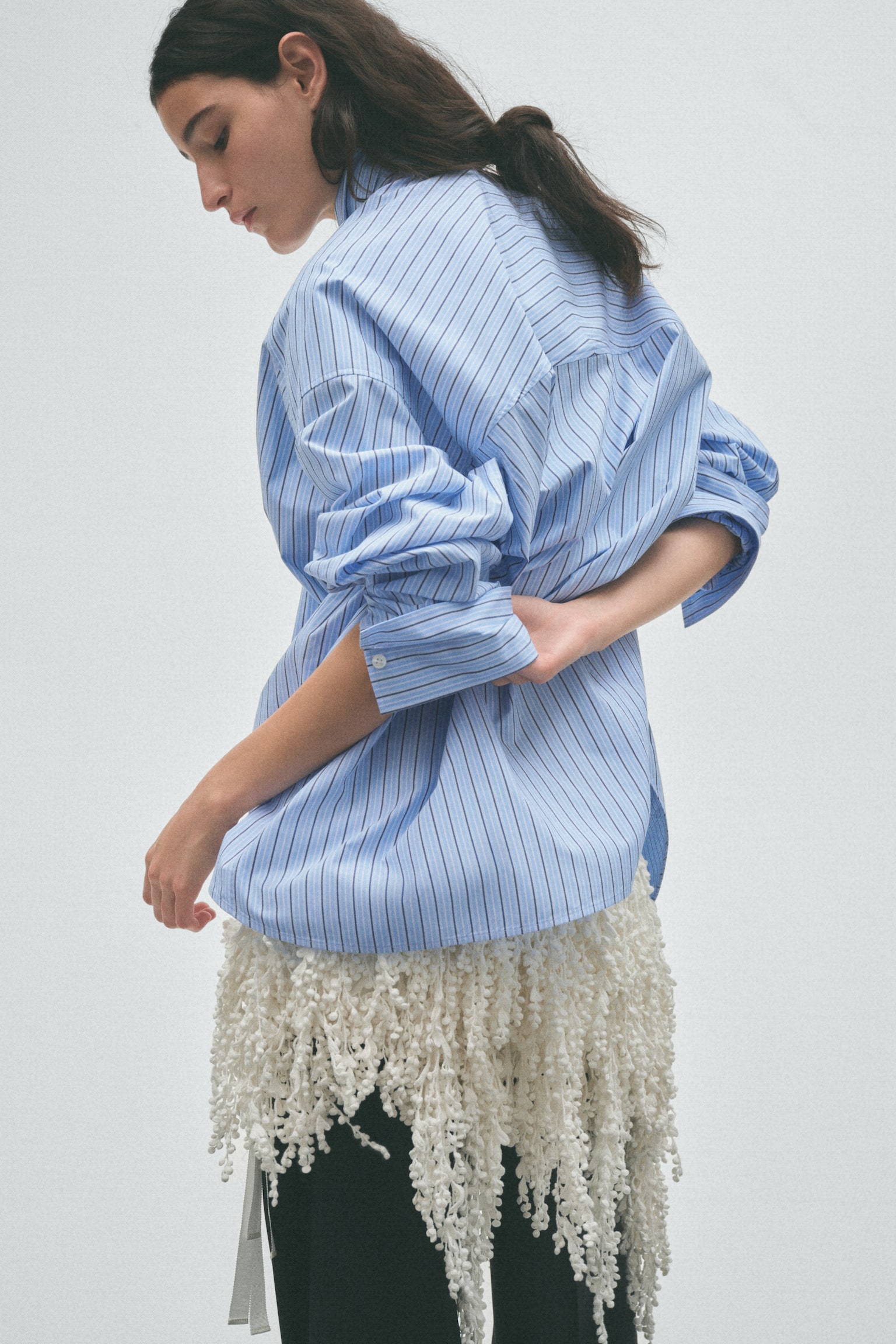 Женская рубашка H&M Layered-Look Poplin, цвет: Светлый синий / Полосатый — фото 3