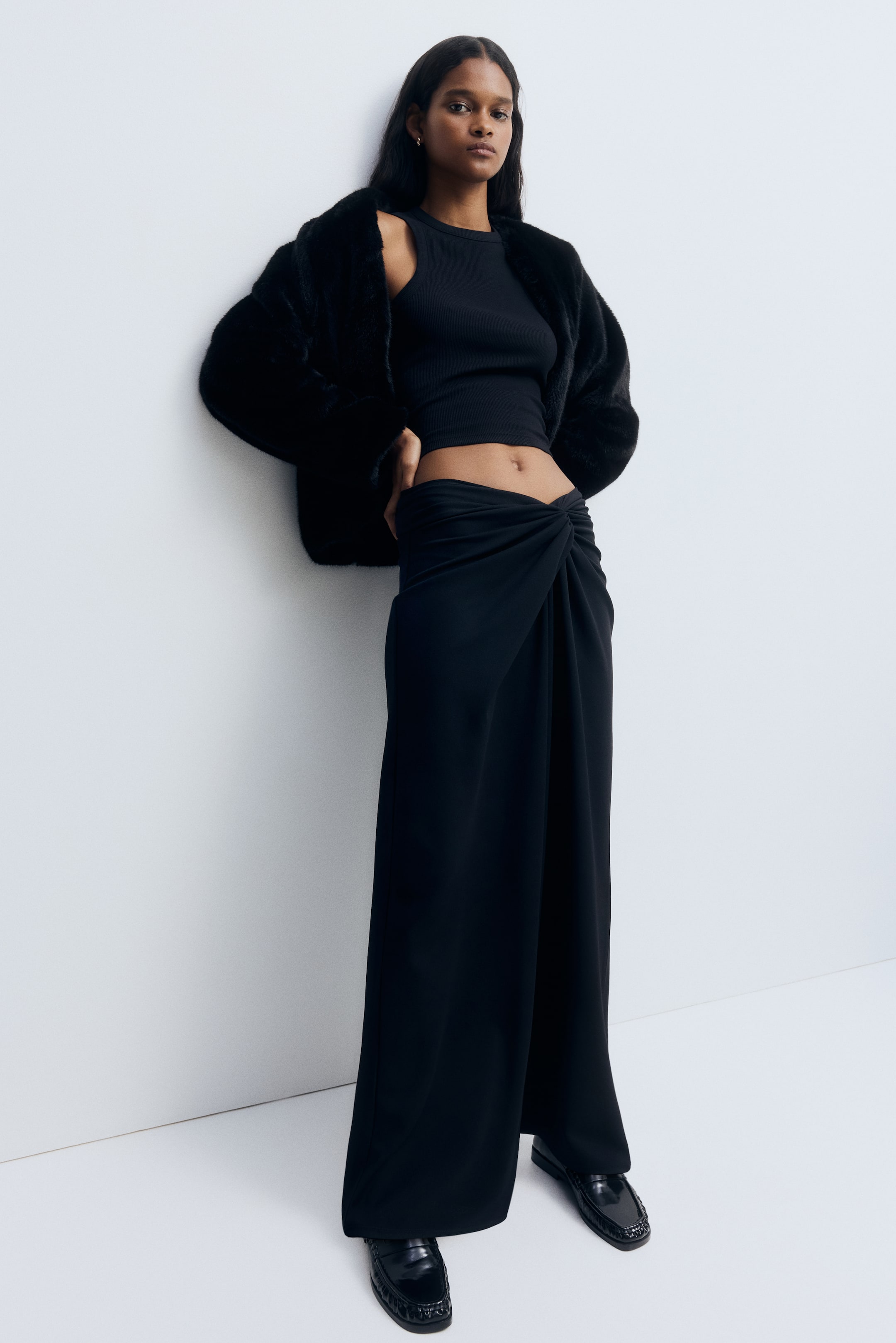 View larger image: Twisted-detail trousers - Black - Ladies | H&M IN 2