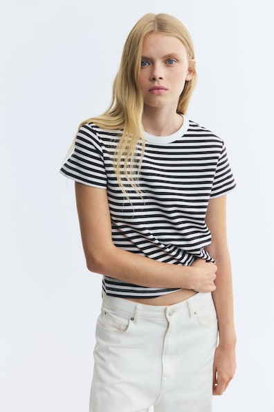 フィットTシャツ