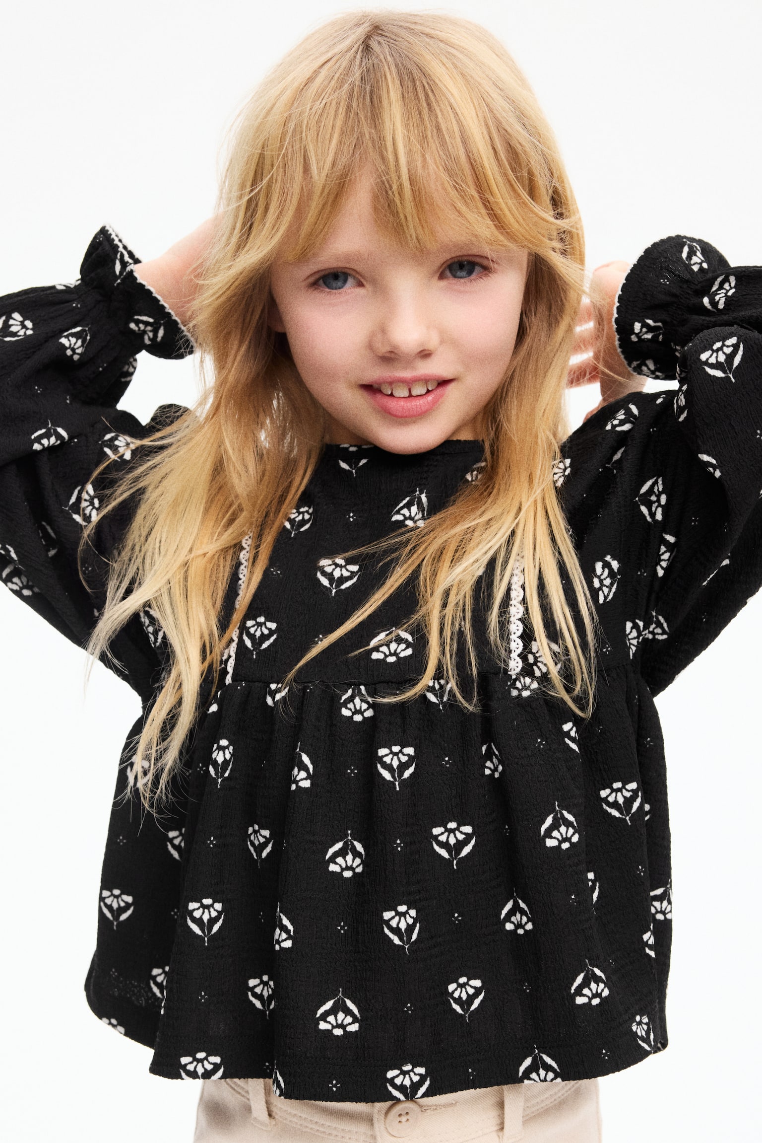 Блуза із фактурного трикотажу - Чорний/квітчастий/Білий - 3