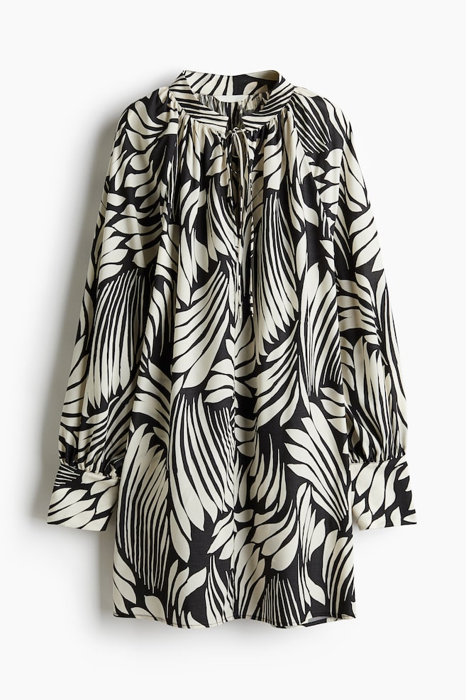 Oversized tie-detail dress - Black/Patterned - 1