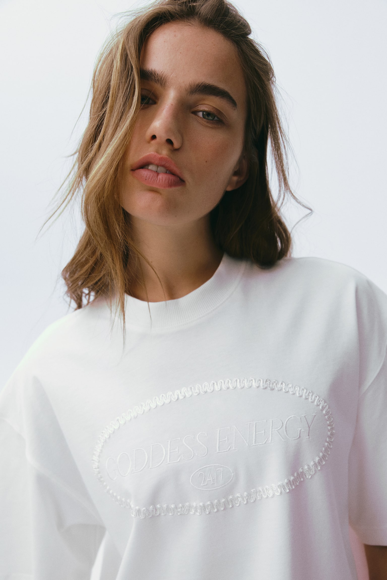 Áo thun thể thao in hình Oversized Fit - Màu trắng - 3