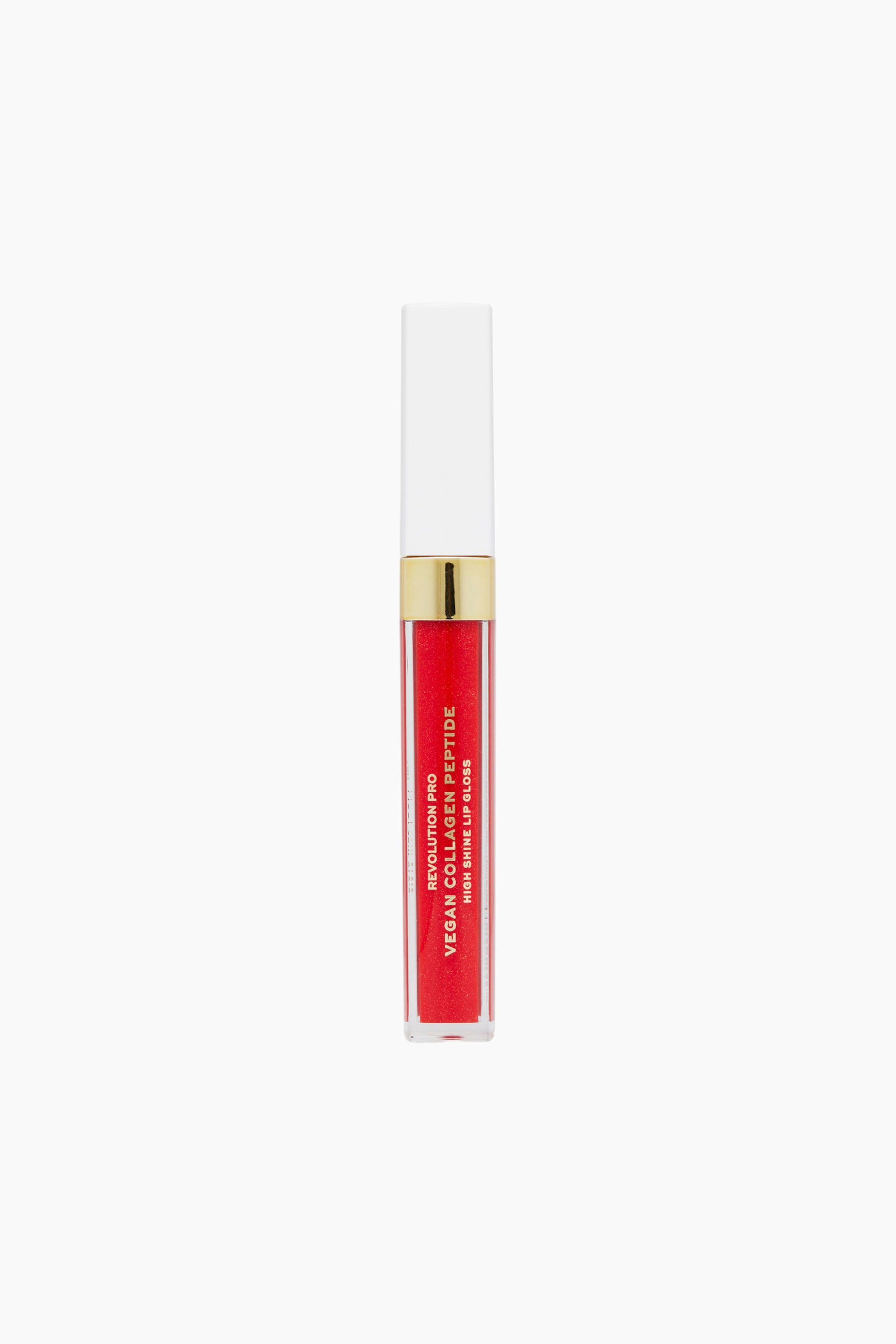 Größeres Bild ansehen: Ein Tube des Revolution Pro Vegan Collagen Peptide High Shine Lip Gloss steht senkrecht und zeigt eine schimmernde rote Formel in einem transparenten zylindrischen Behälter. Das Tube verfügt über ein goldfarbenes Metallband unter einer festen weißen zylindrischen Kappe, mit vertikal auf der Vorderseite aufgedrucktem goldfarbenem Branding-Text.