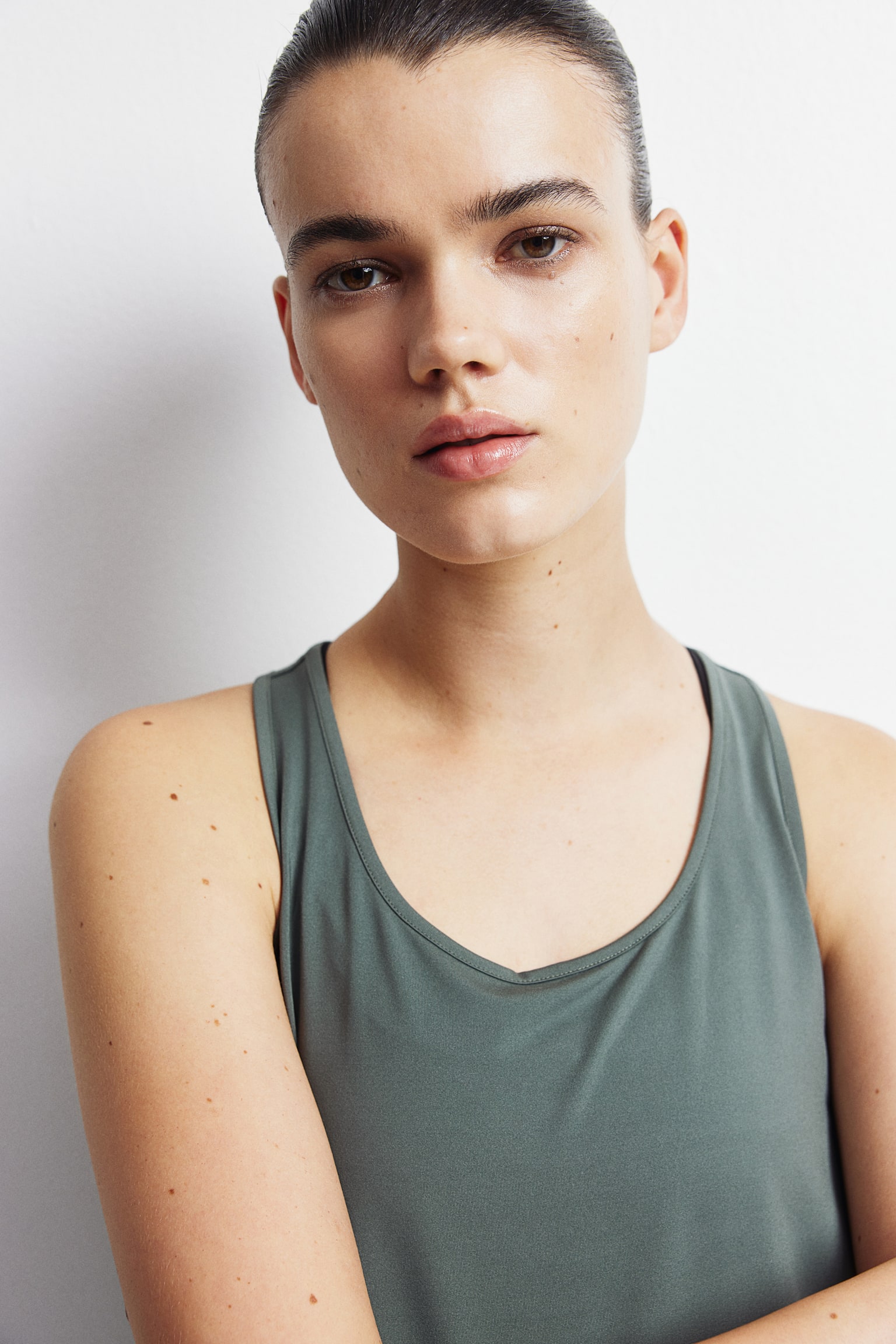 MAMA Sports vest top - Dusty green/Black - 5