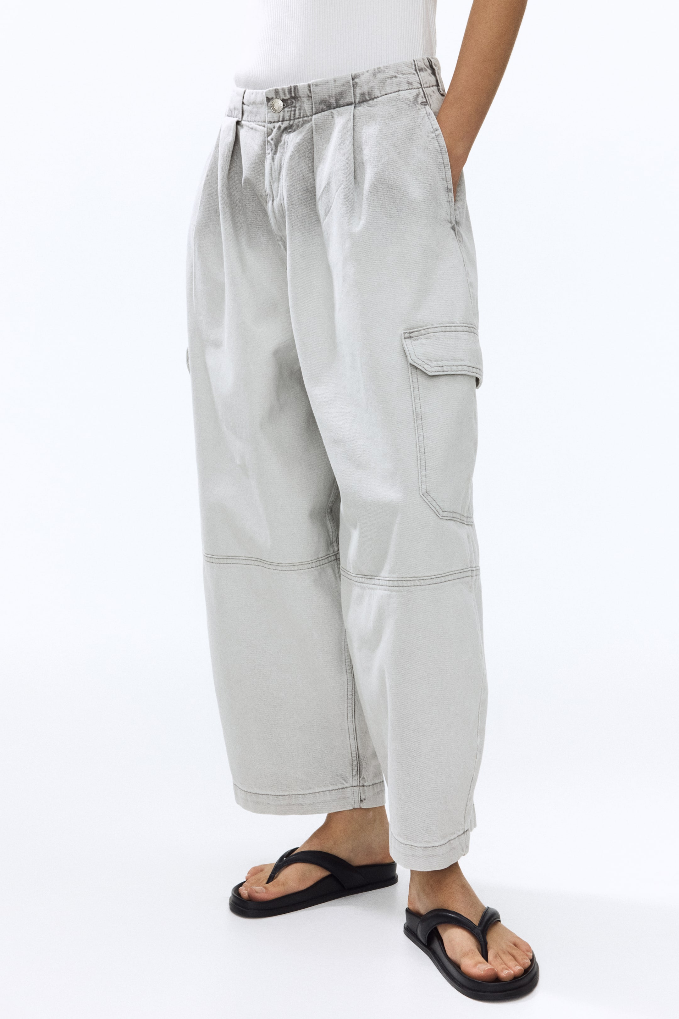 Женские джинсы H&M Regular-Waist Barrel-Leg Ankle Jeans — фото 6