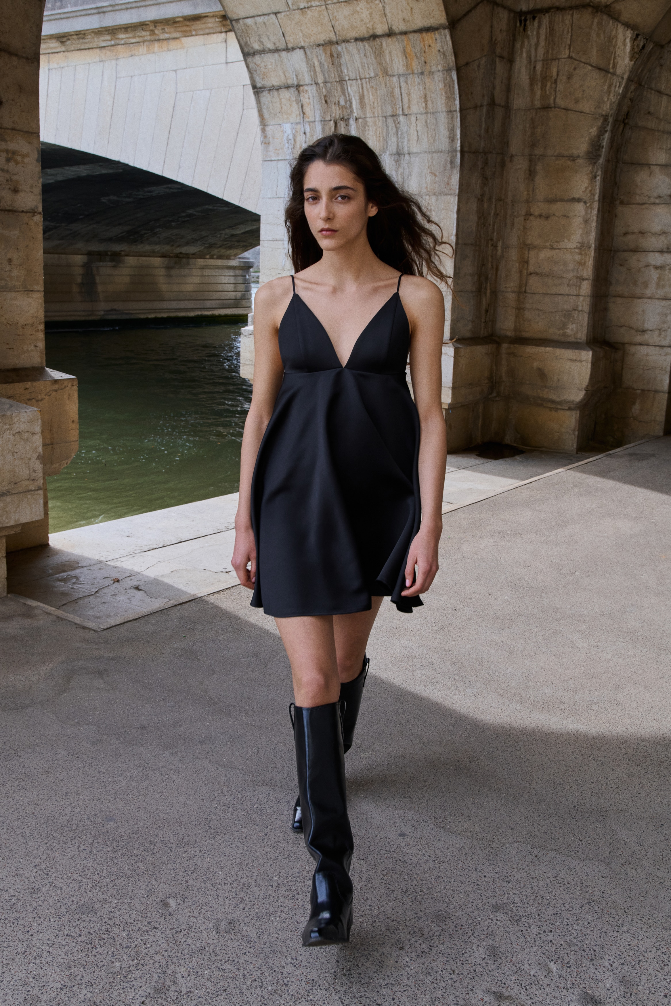 Robe évasée à bretelles fines - Noir/Beige clair