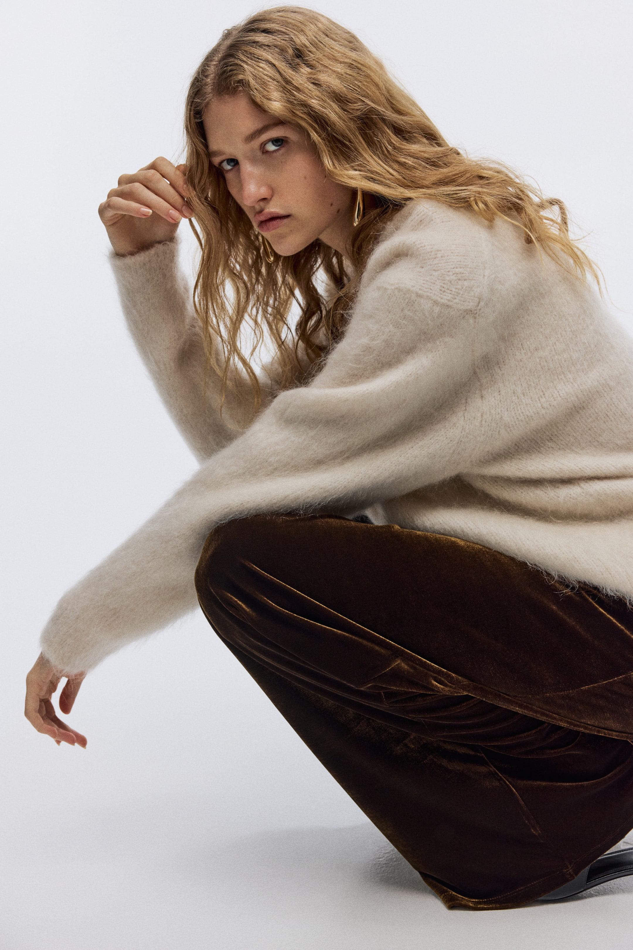 View larger image: Velour Pants - Dark green - Ladies | H&M US 4